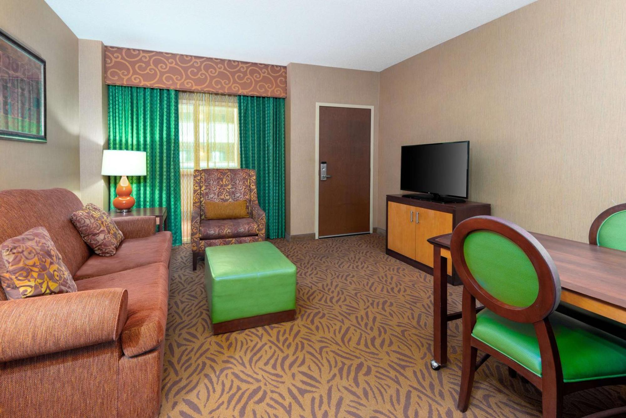 Suite with Two Queen Beds - Non-Smoking