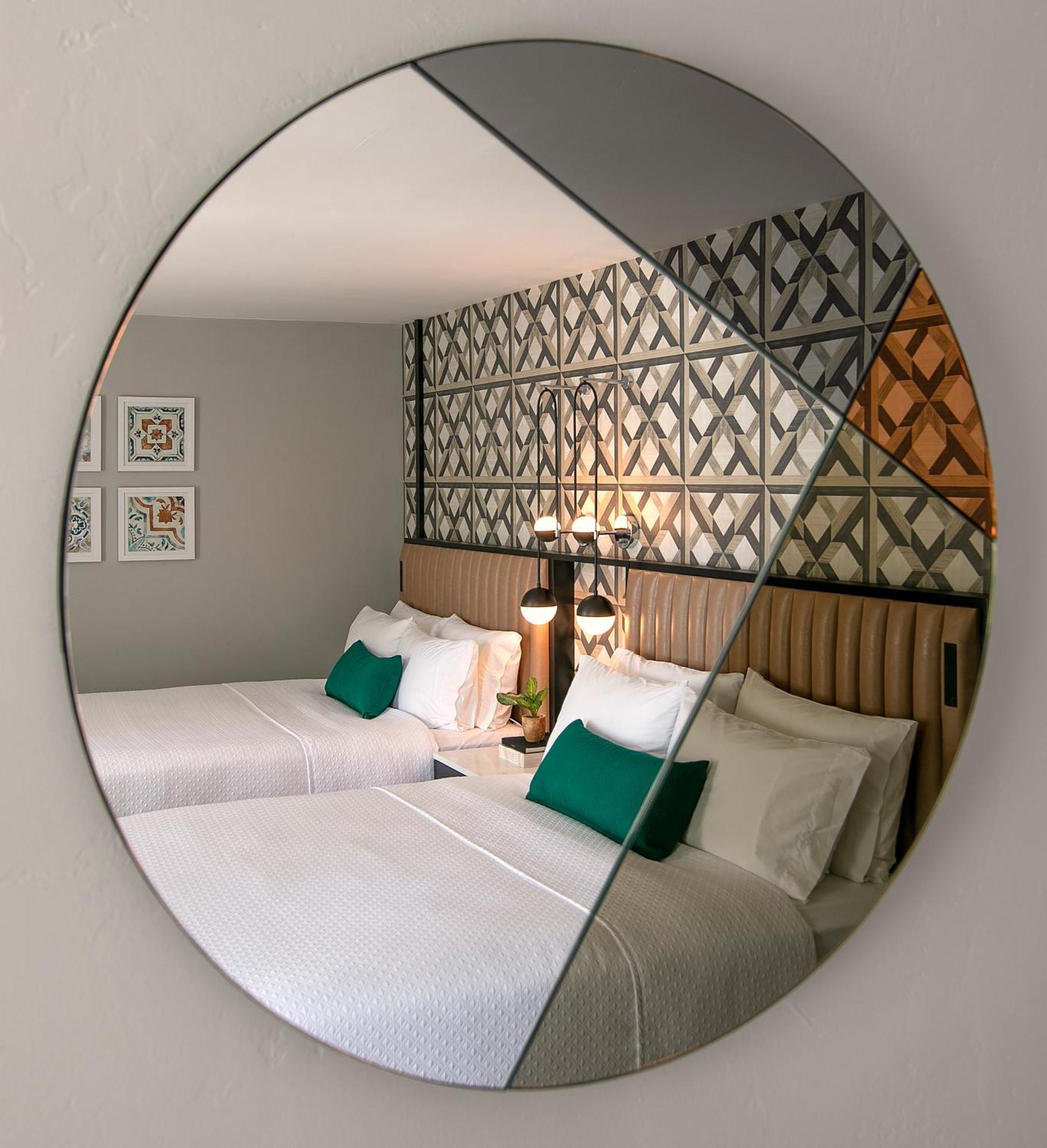 Queen Room with Two Queen Beds - Hearing Access