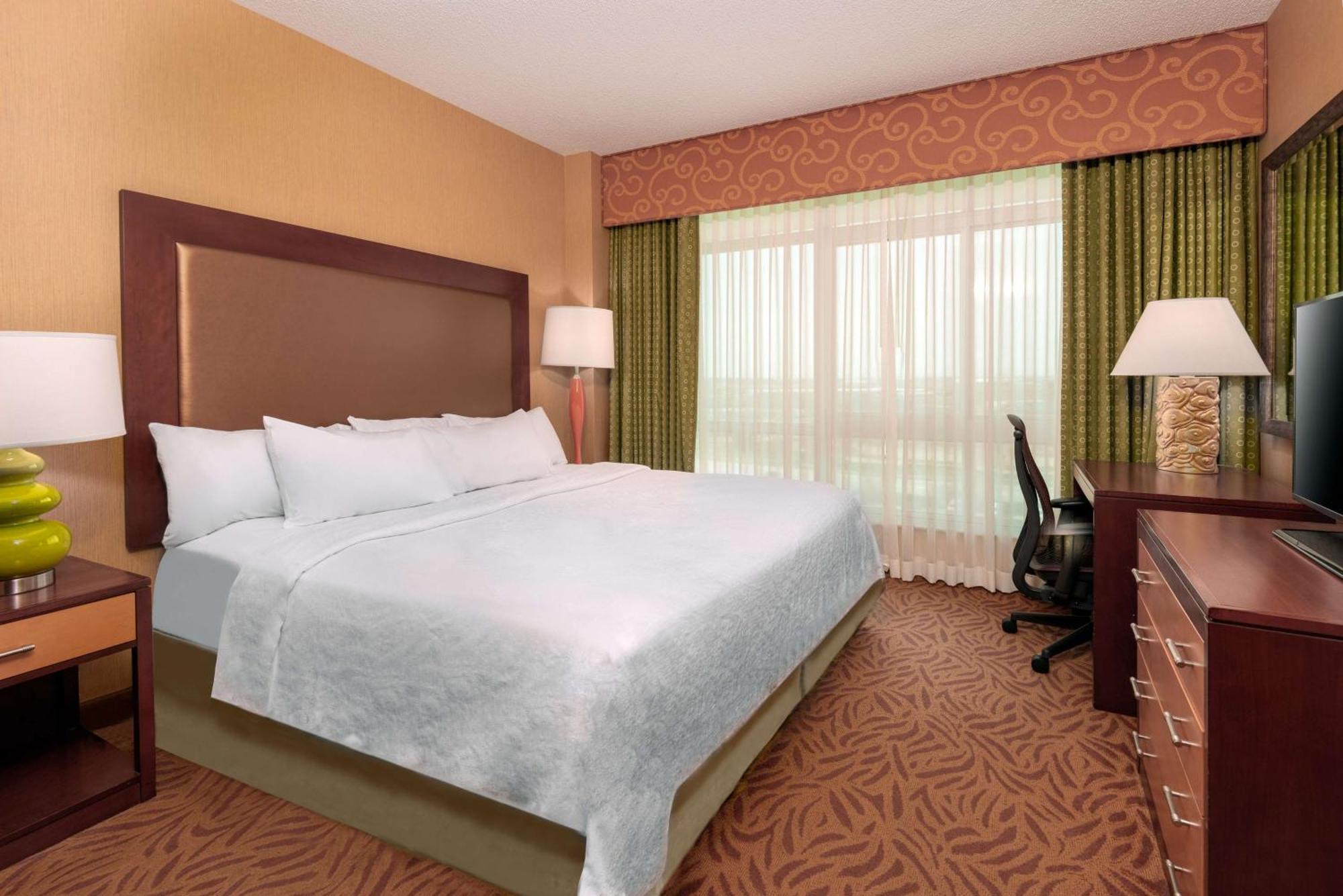 Executive King Suite Non-Smoking