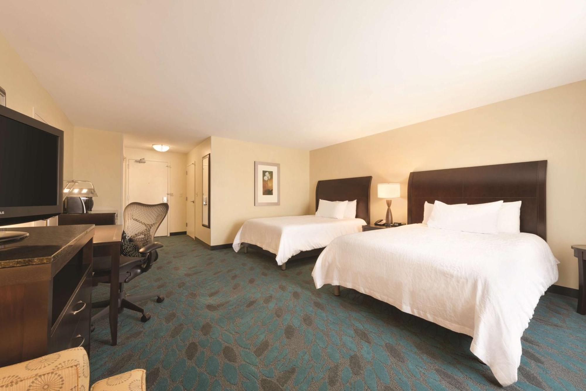 Queen Room Two Queen Beds Hearing Access