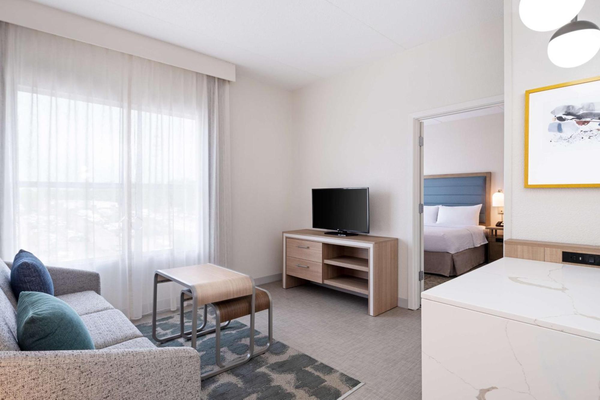 King Suite Accessible Tub Mobility Hearing Access or Non-Smoking
