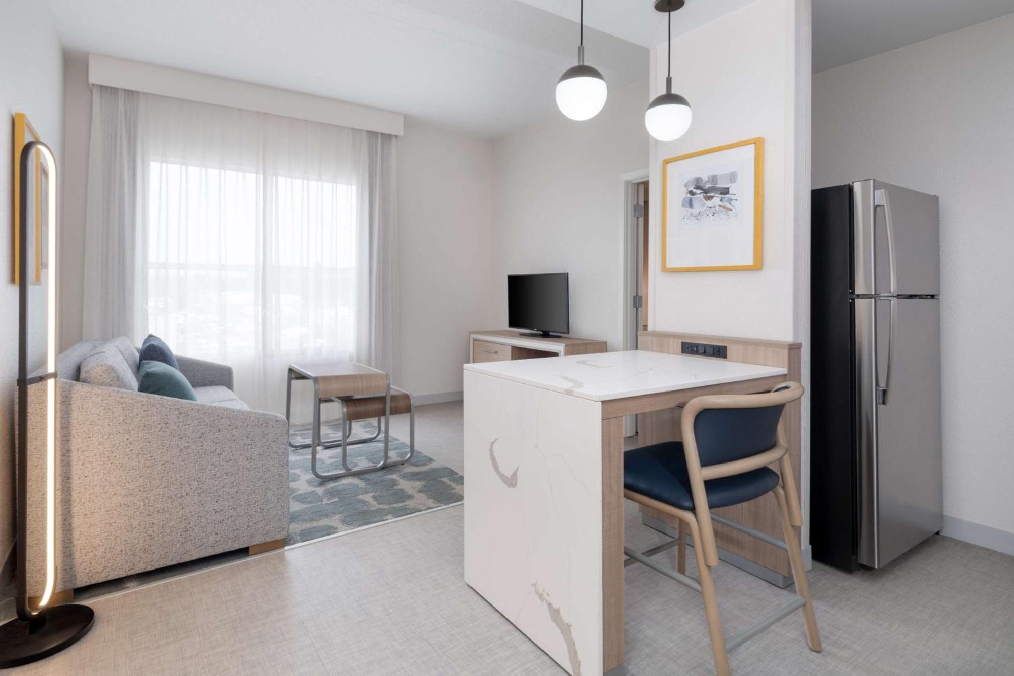 King Suite Accessible Tub Mobility Hearing Access or Non-Smoking