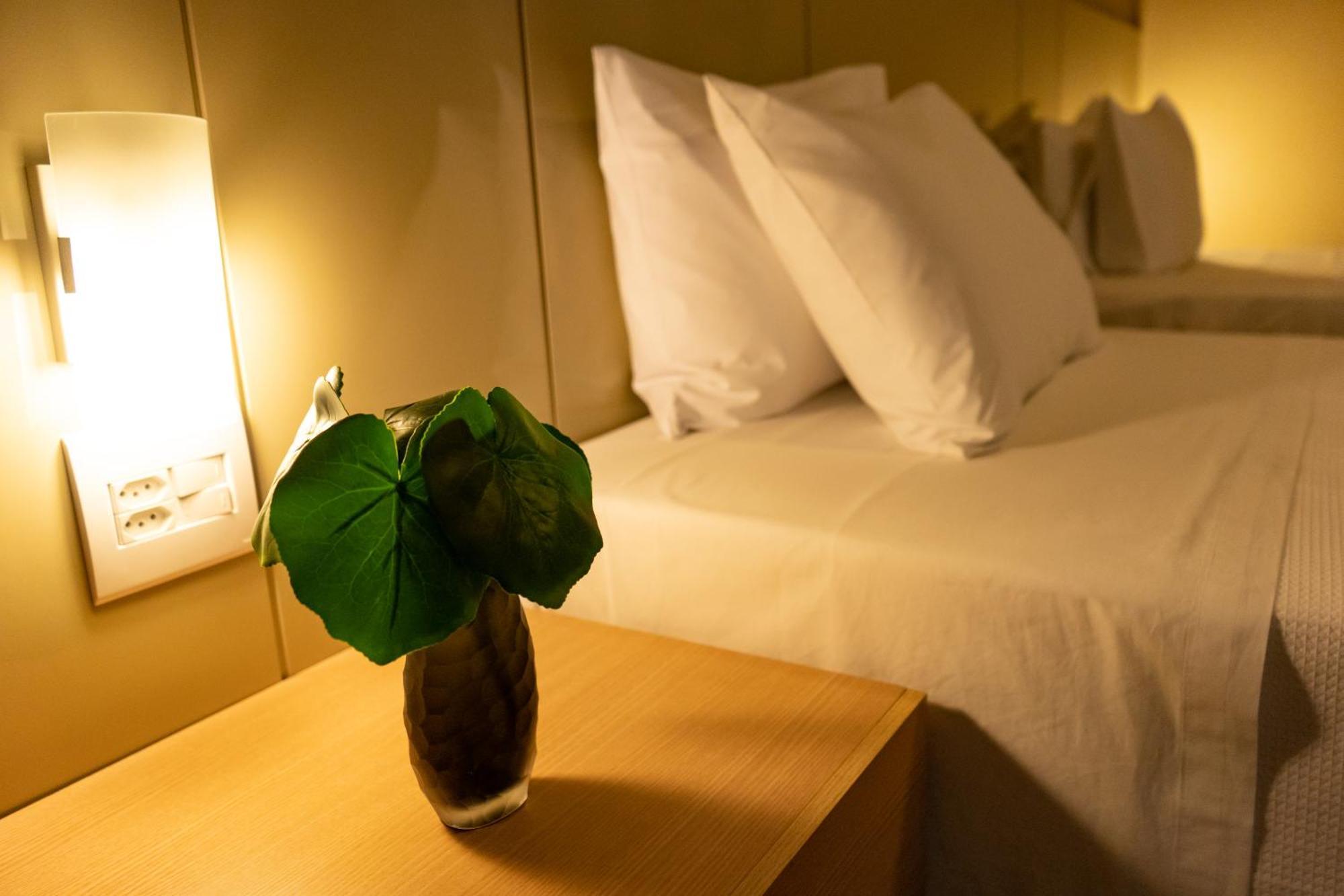 Luxury Twin 2 Single Beds