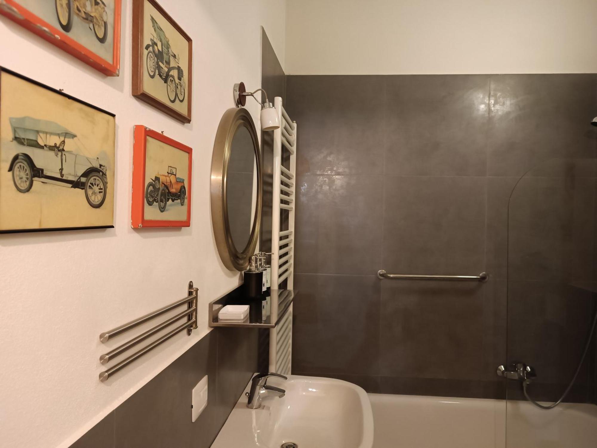 Twin Room Bath