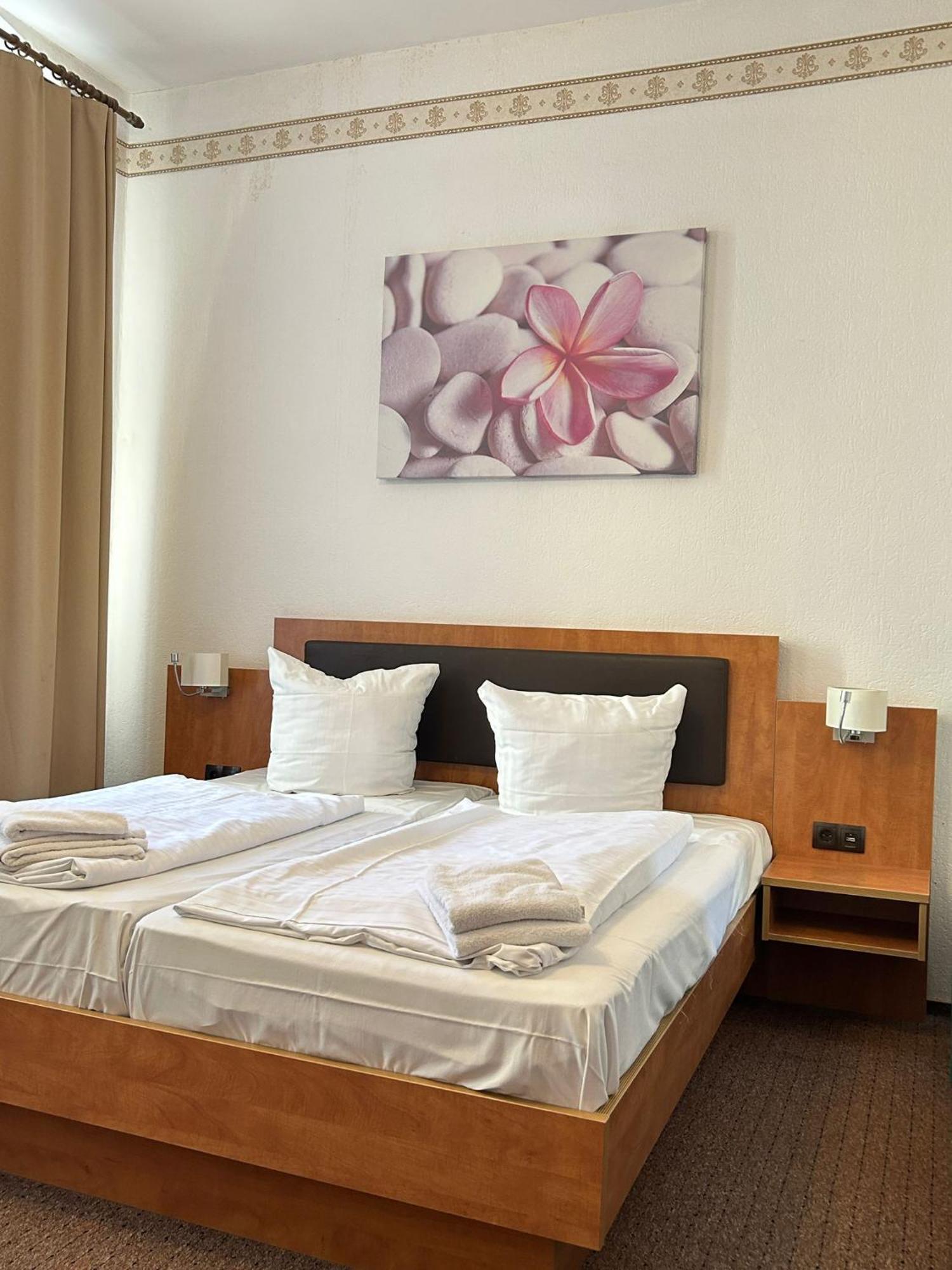 Basic Double Room