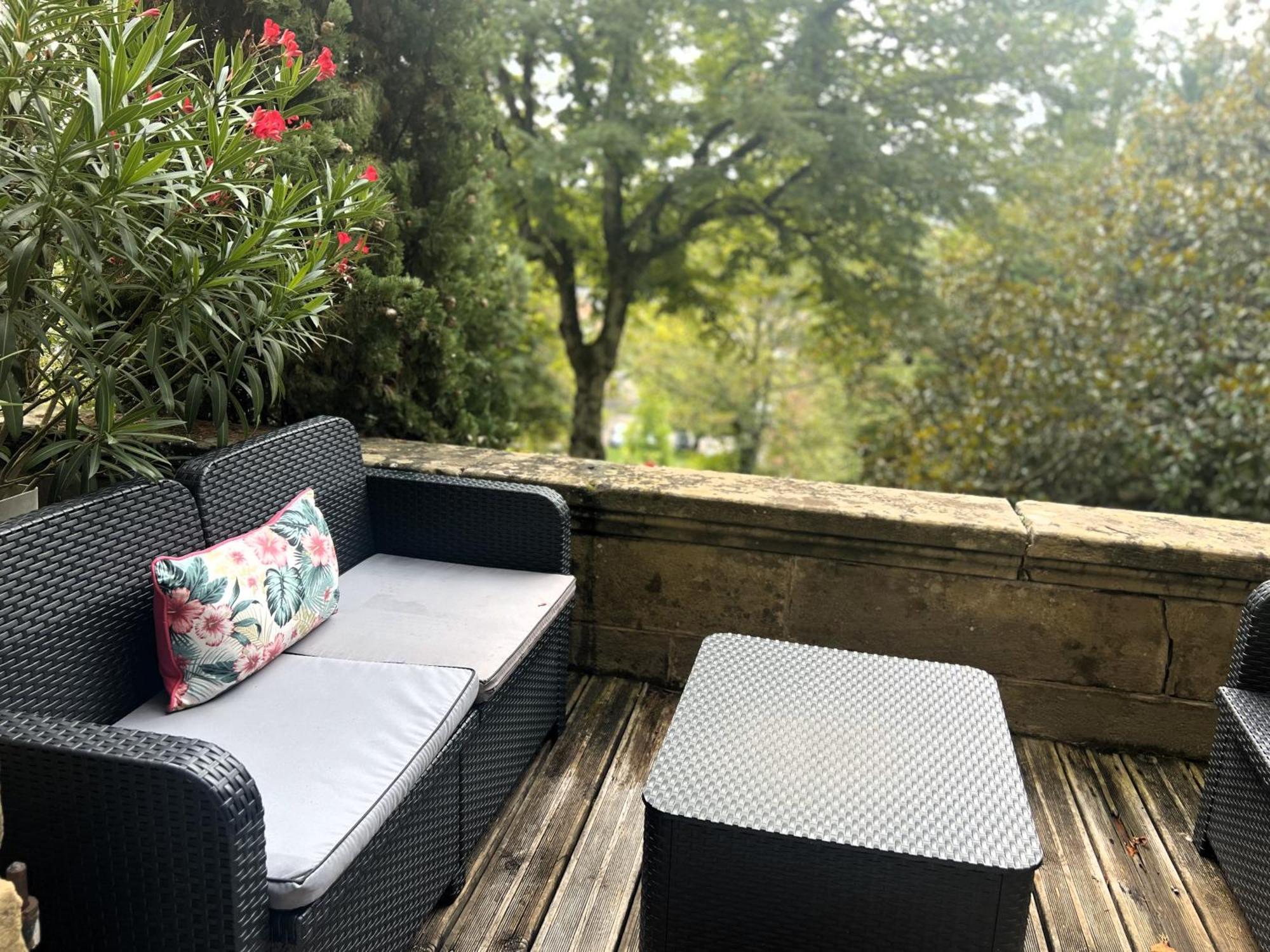 Deluxe Double Room with Balcony,1546975207:JPEG