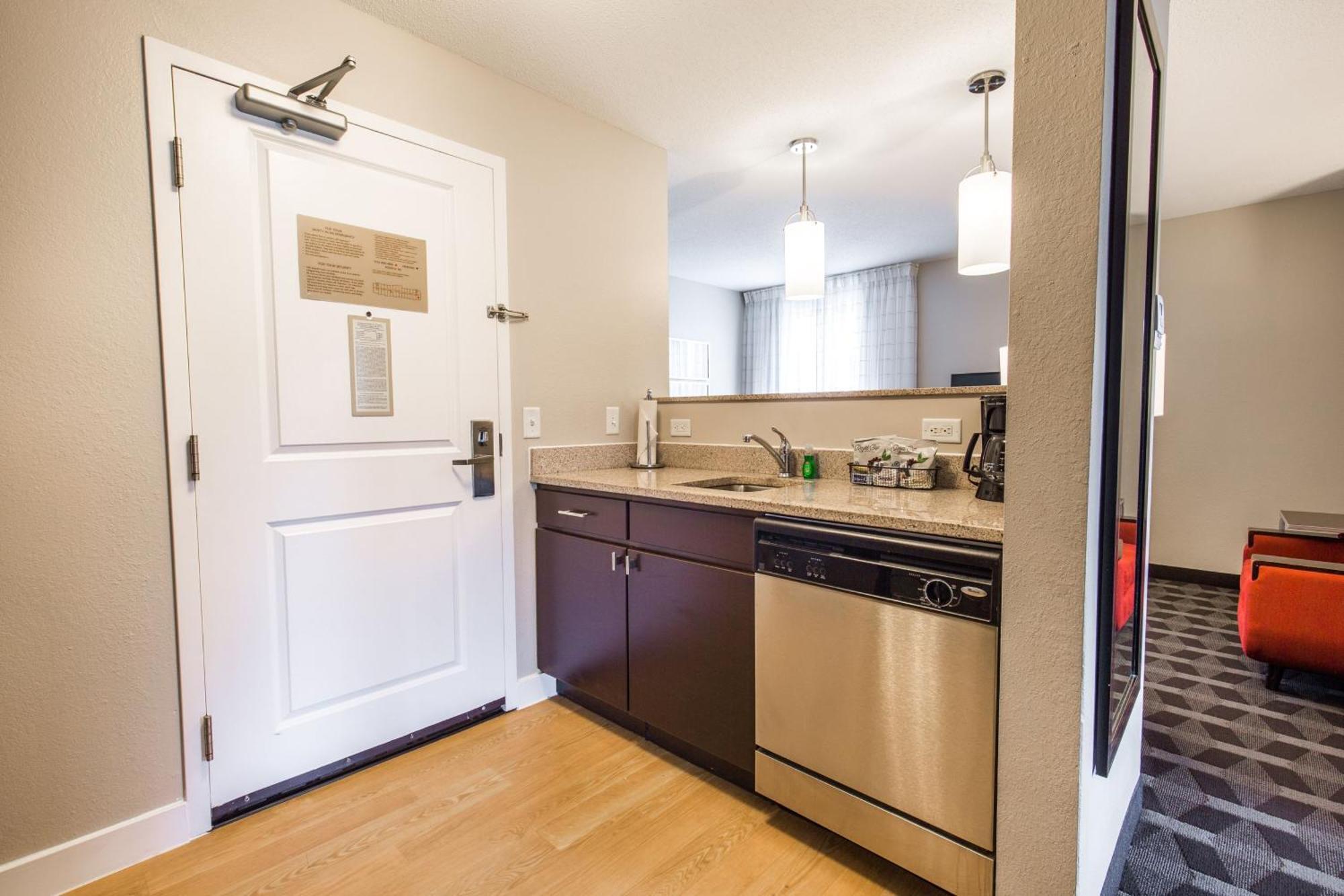 Family Suite 2 Bedroom 2 room Suite