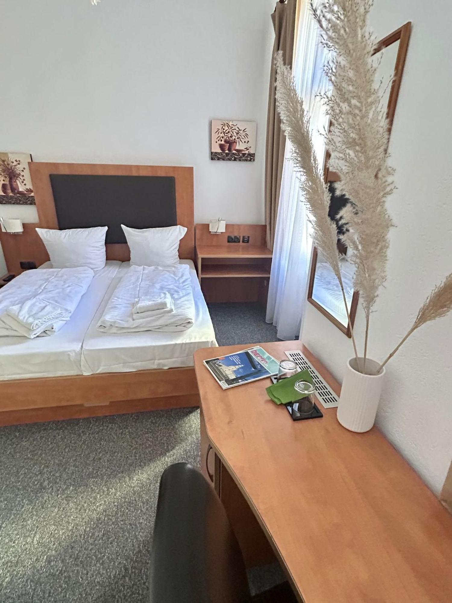 Basic Double Room