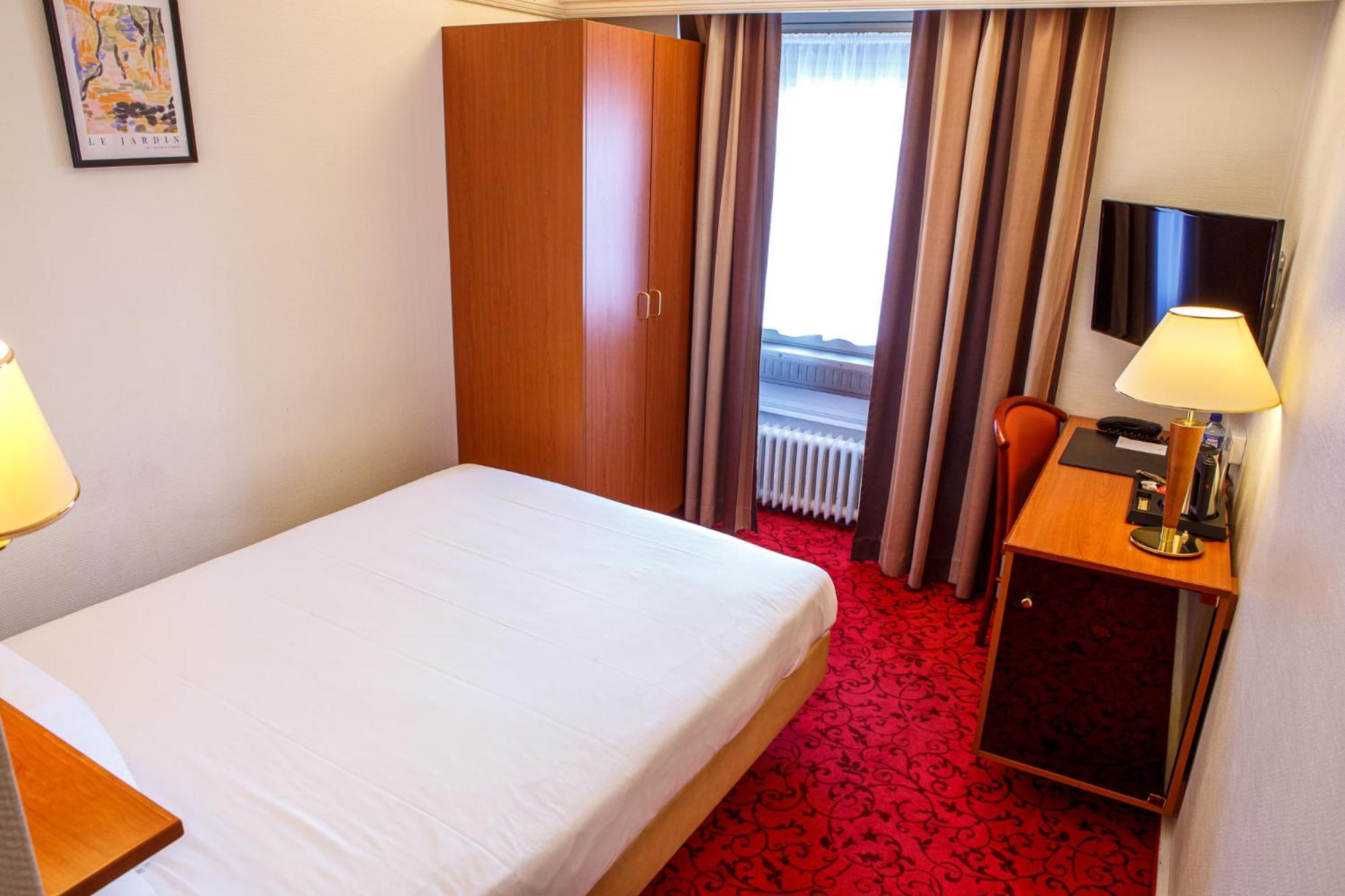 Deluxe Single Room