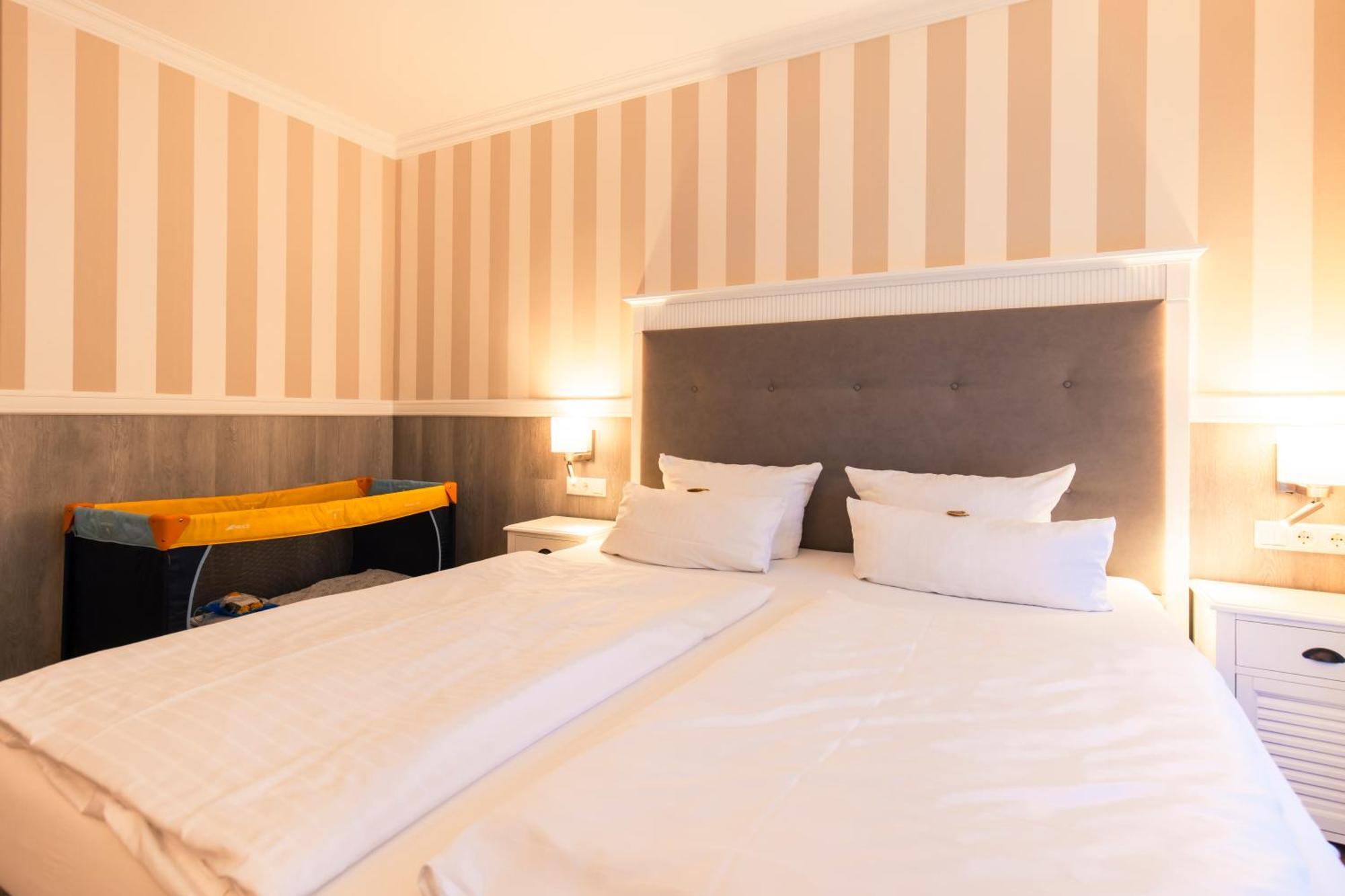 Deluxe Double Room Garden View