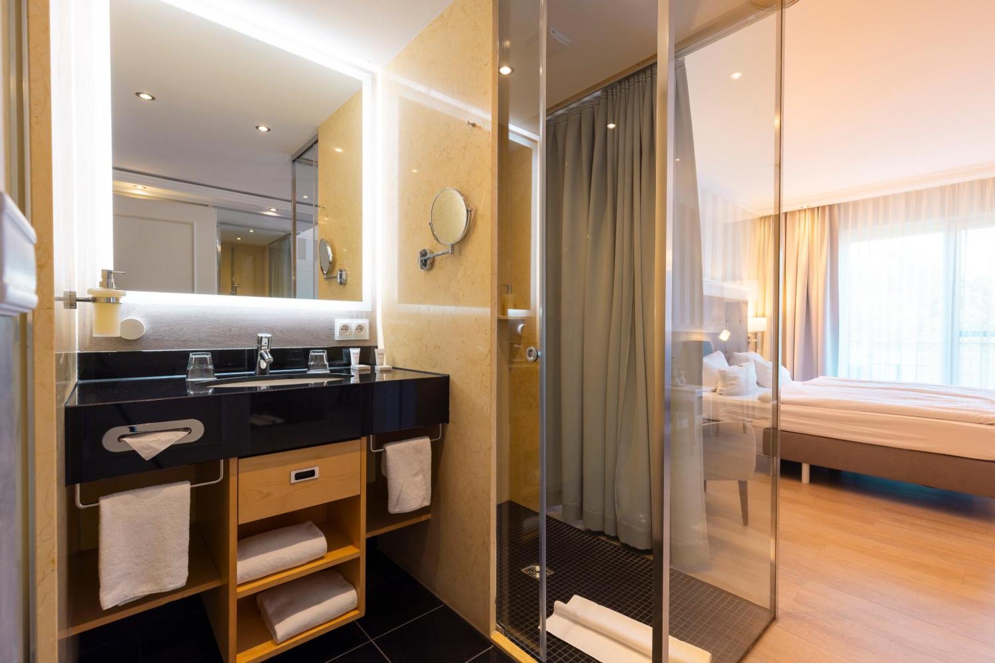 Deluxe Double Room Garden View