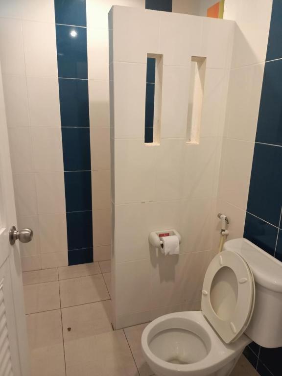 Quadruple Room Bathroom