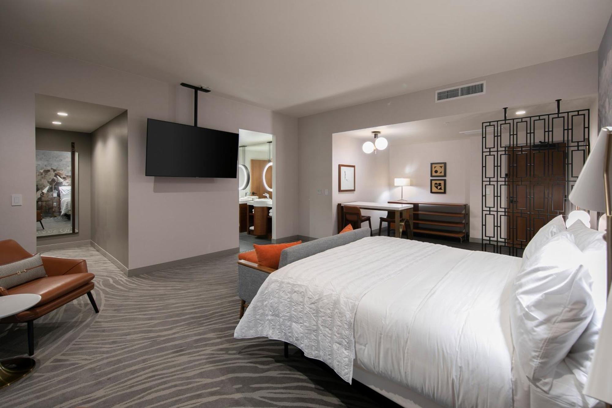 Executive Guest room 1 King Sofa bed