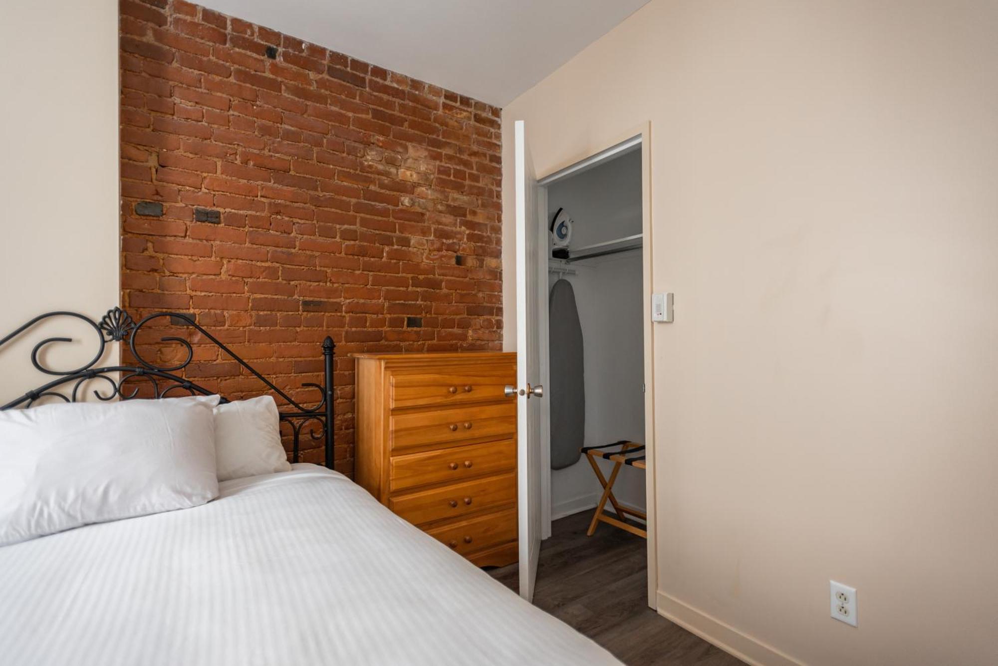 Suite 1 Chambre avec Lit Escamotable