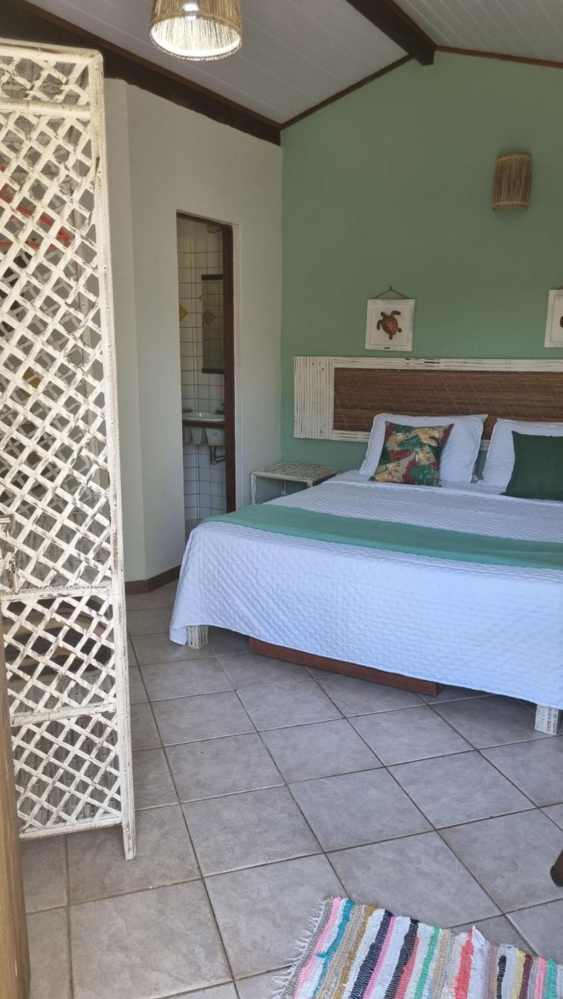 Quarto com Cama de Casal ou 2 de Solteiro