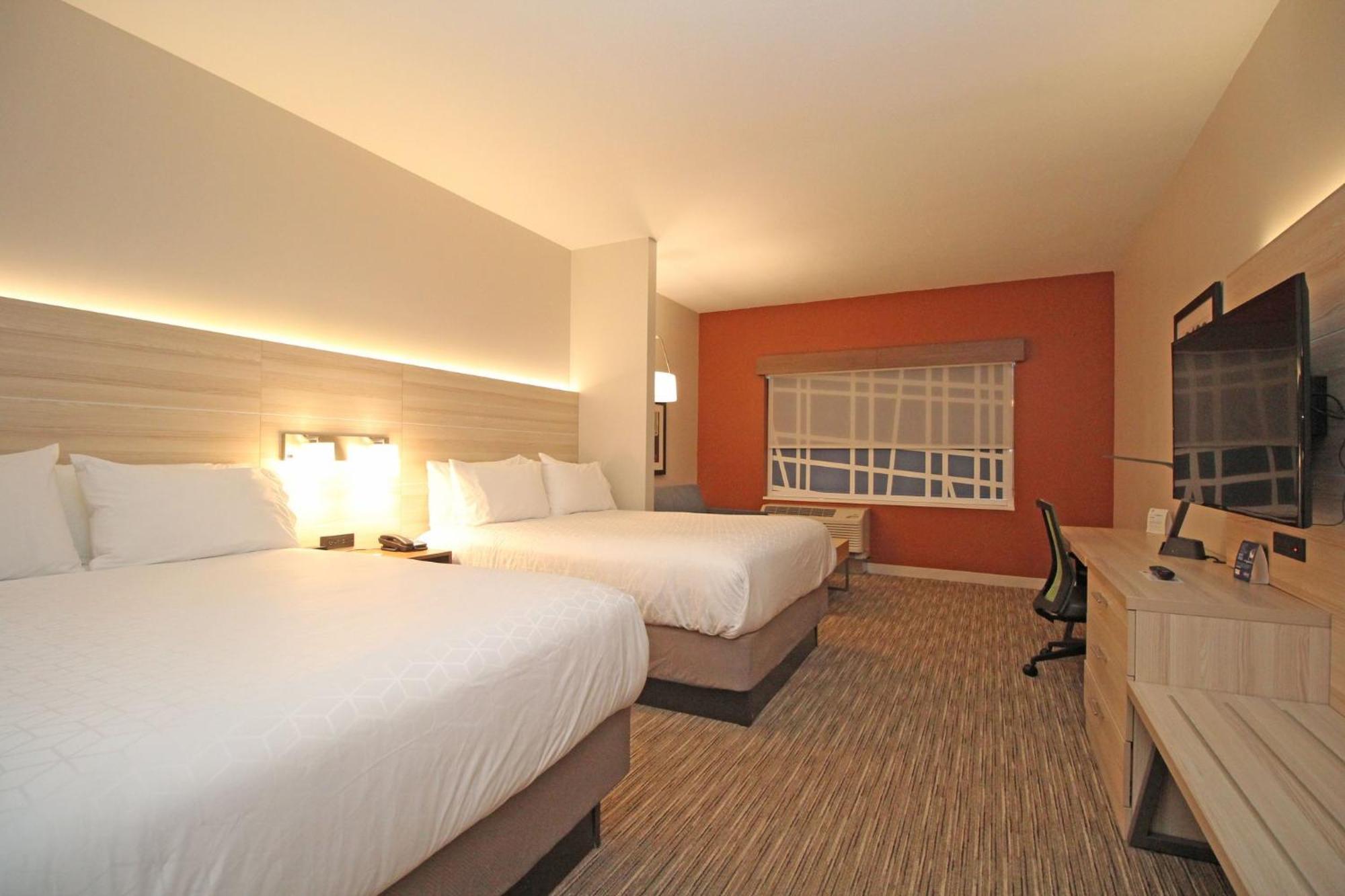 Standard Room Two Queen Beds