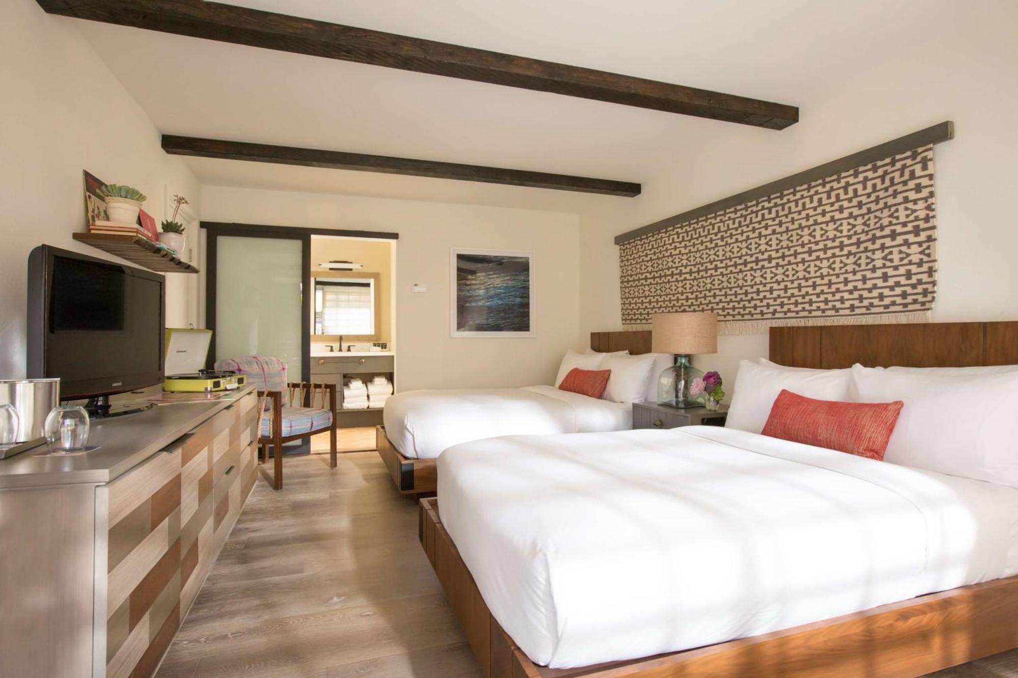 Queen Room Two Queen Beds