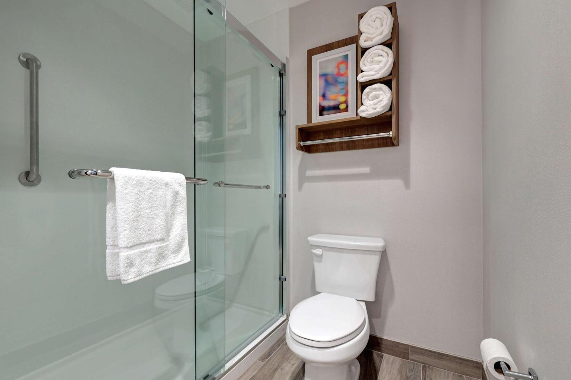 King Studio Suite