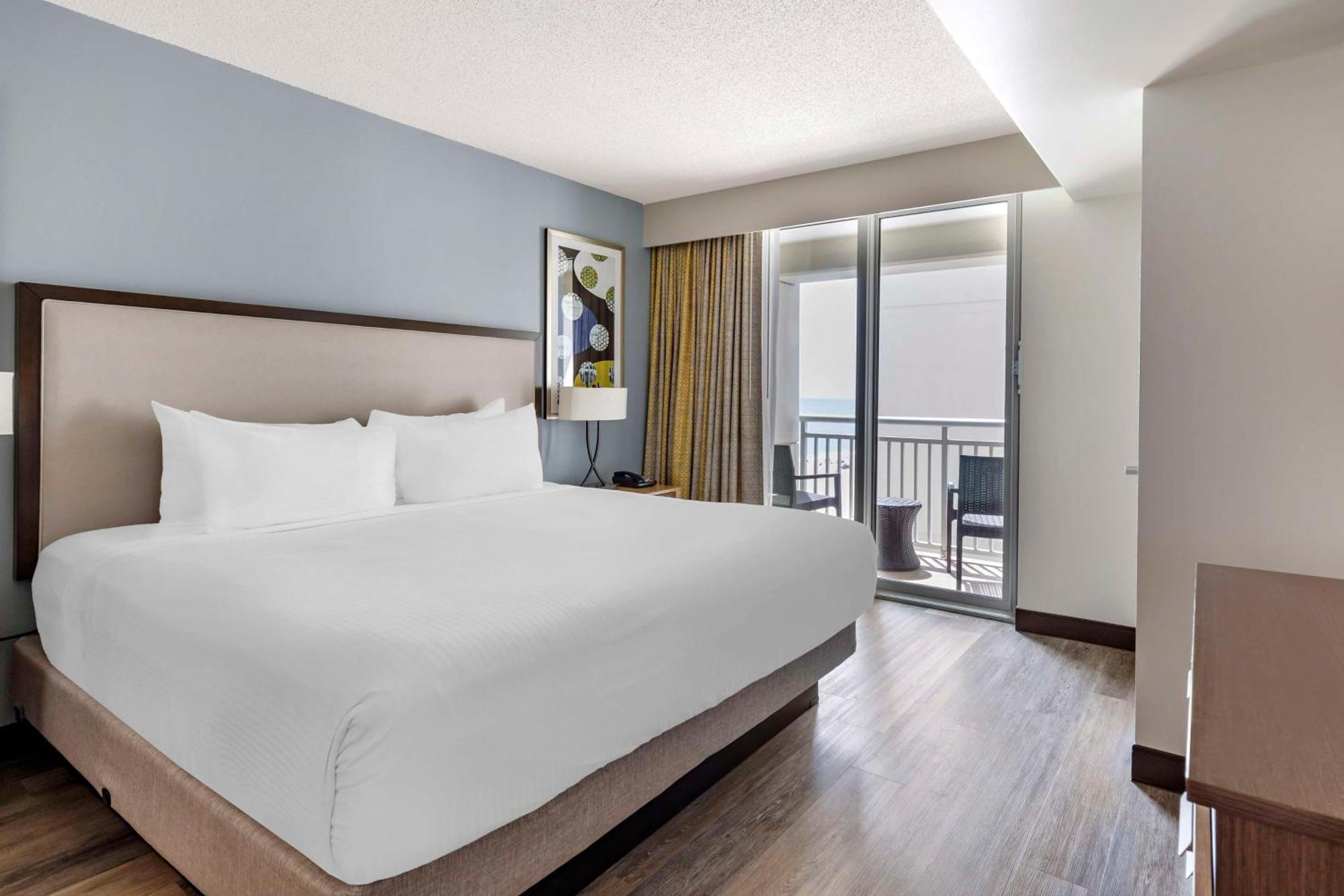 Two-Bedroom Suite with Ocean Front
