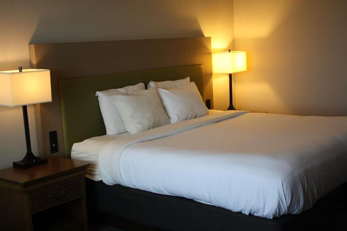 Queen Room Two Queen Beds