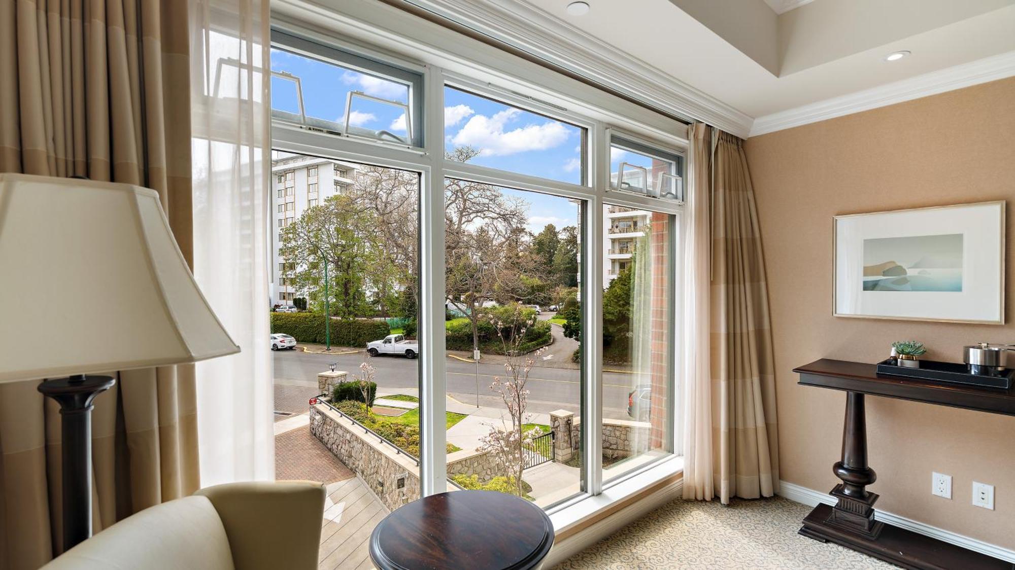 Guest Room Residential View Queen Pool Access Ages 16
