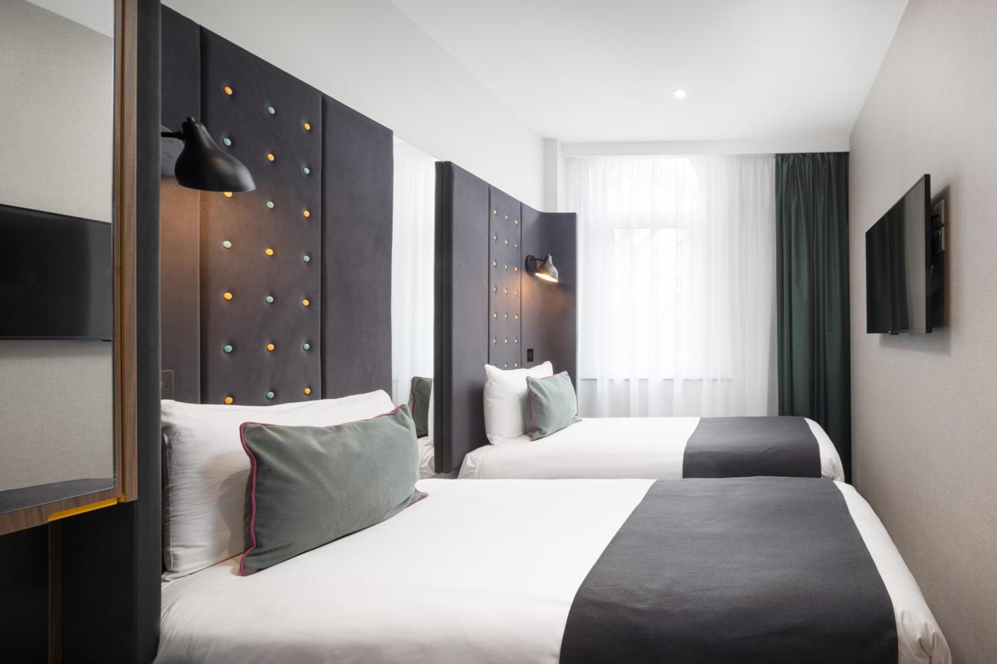 Cosy Twin Room Window
