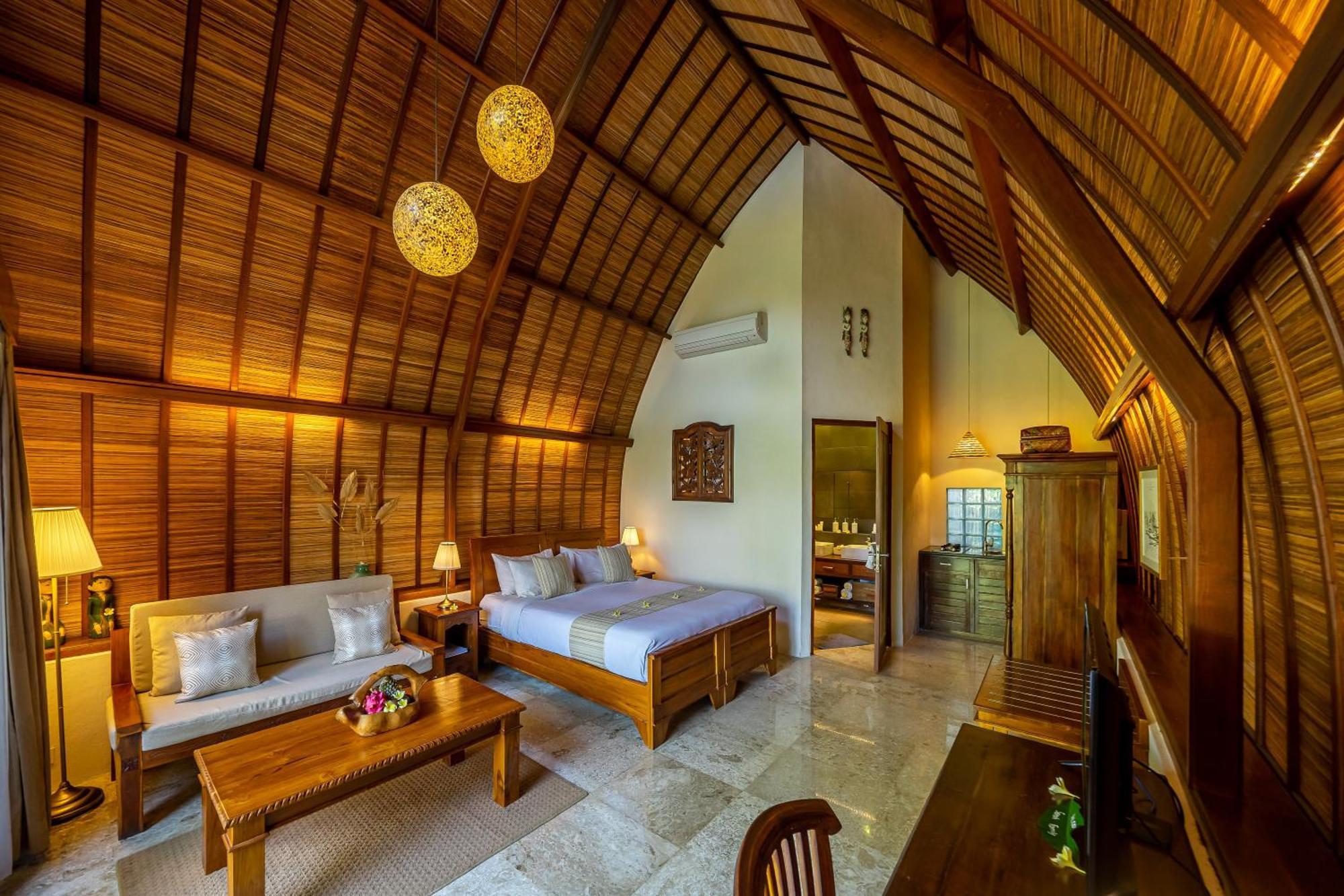 One-Bedroom Villa King or Twin Bed