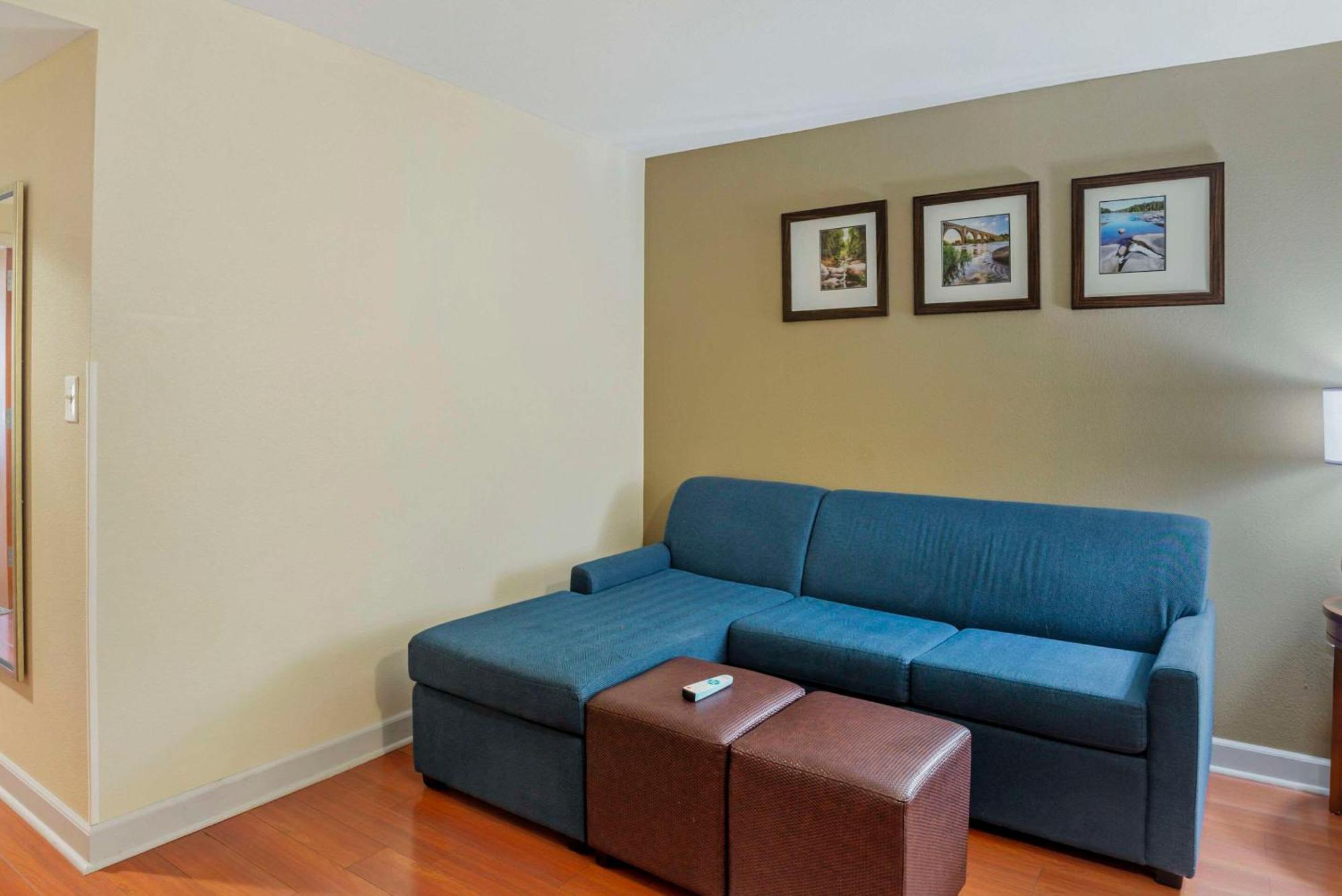 King Suite Accessible or Non-Smoking
