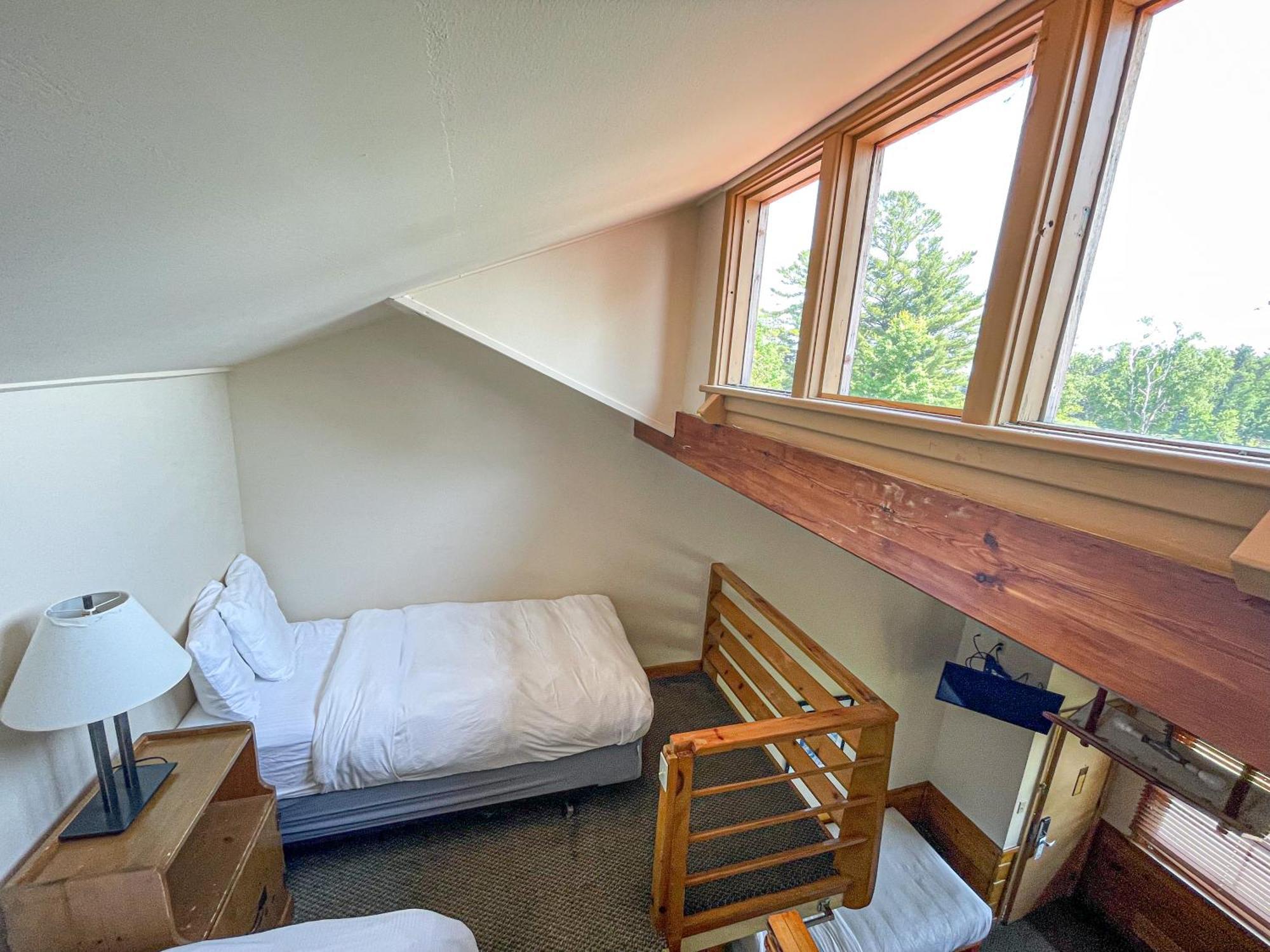 Economy Quadruple Twin Room