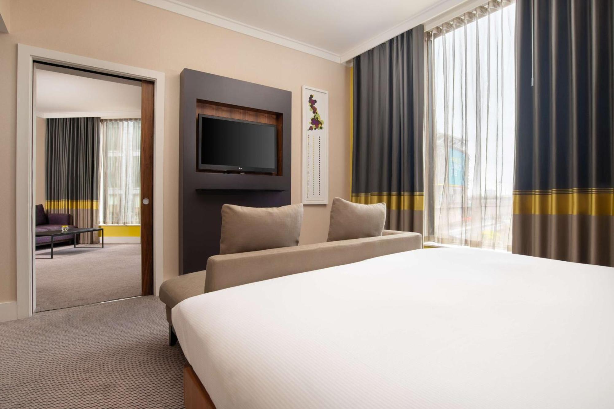 One-Bedroom King Suite,1550915689:JPEG