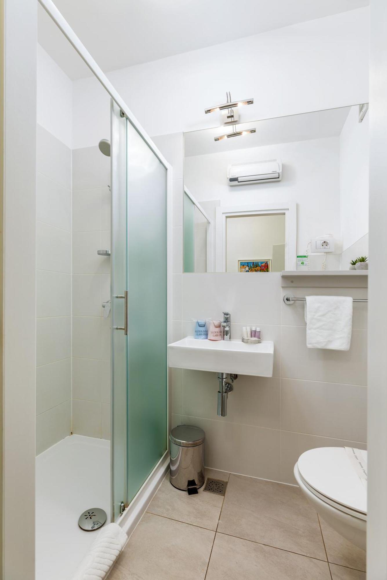 Double or Twin Room Attic