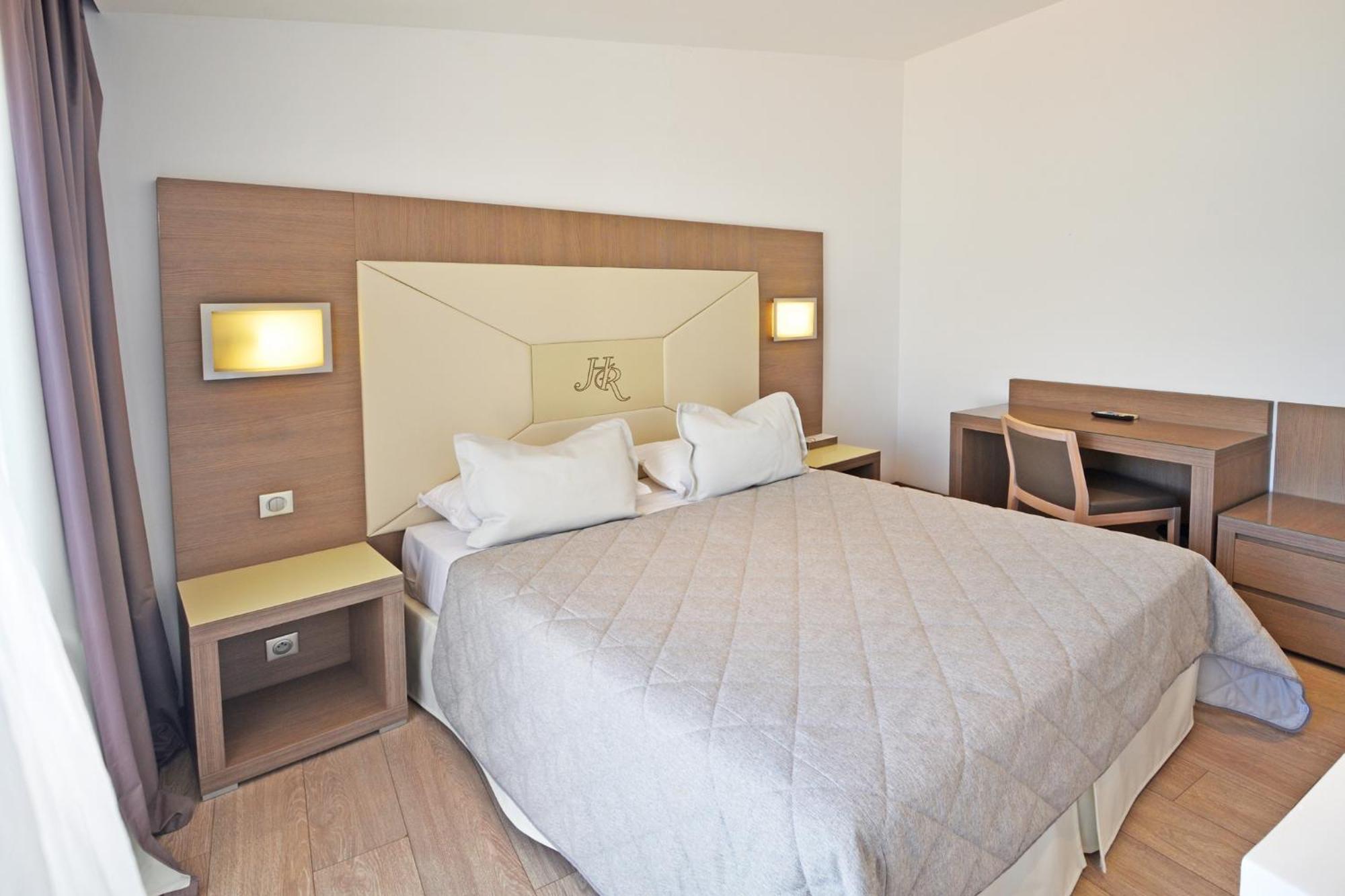 Duplex Room,1551022339:JPEG