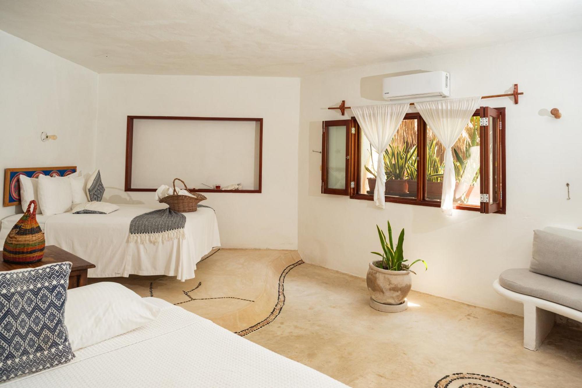 Double Room Queen bed Ground Floor