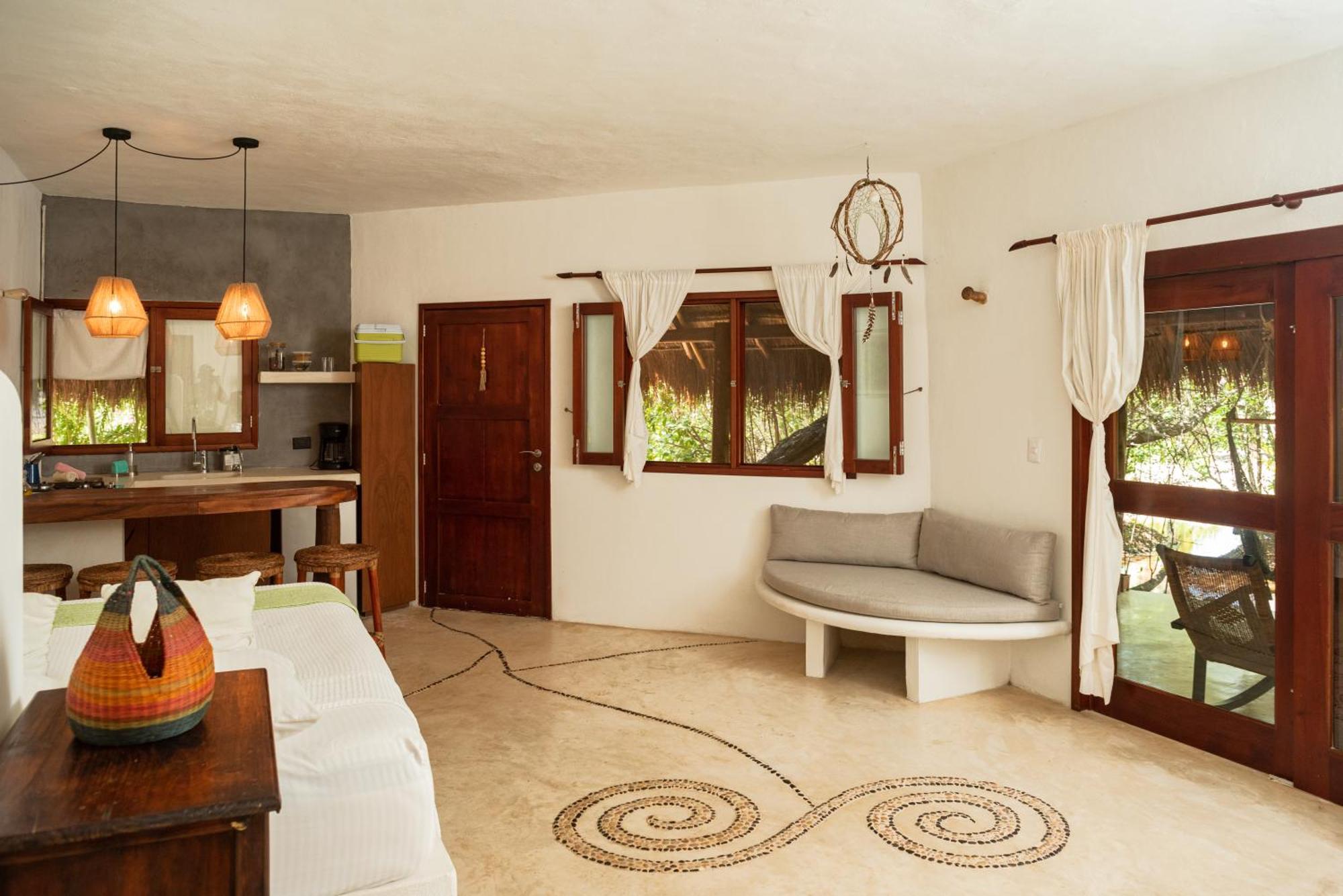 Double Room Queen bed Ground Floor
