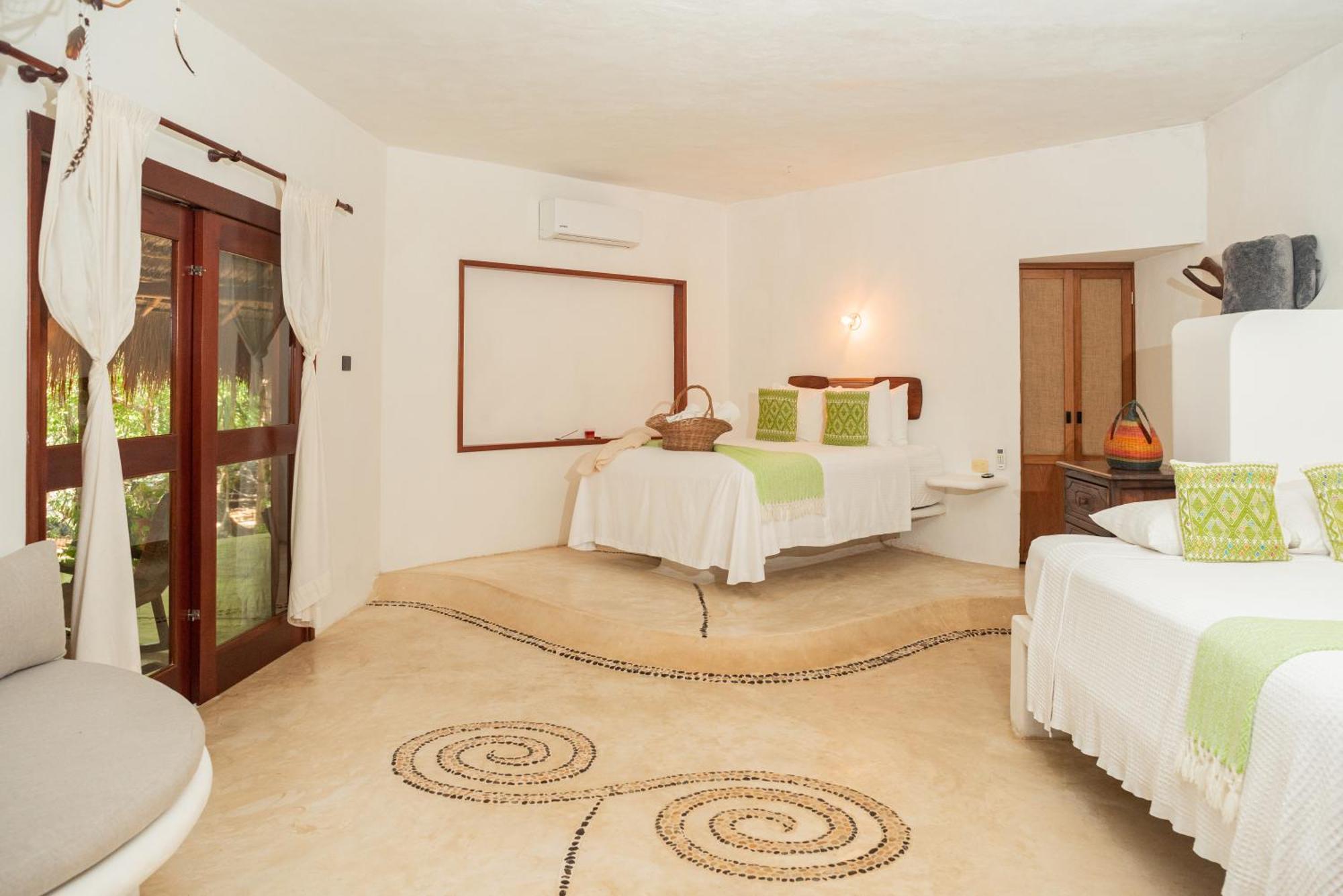 Double Room Queen bed Ground Floor