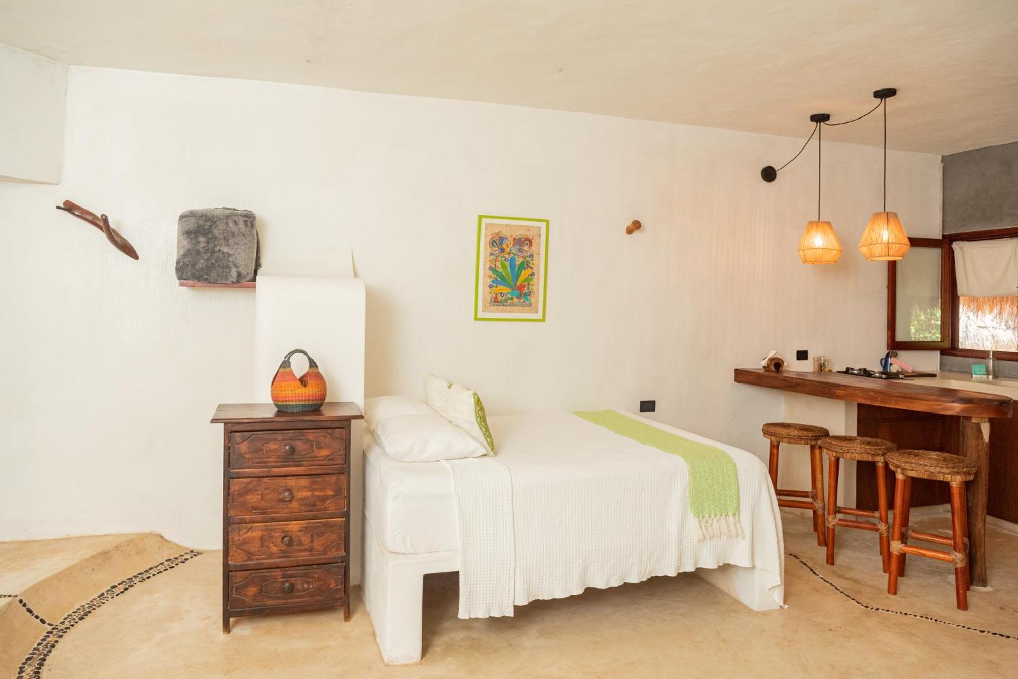 Double Room Queen bed Ground Floor