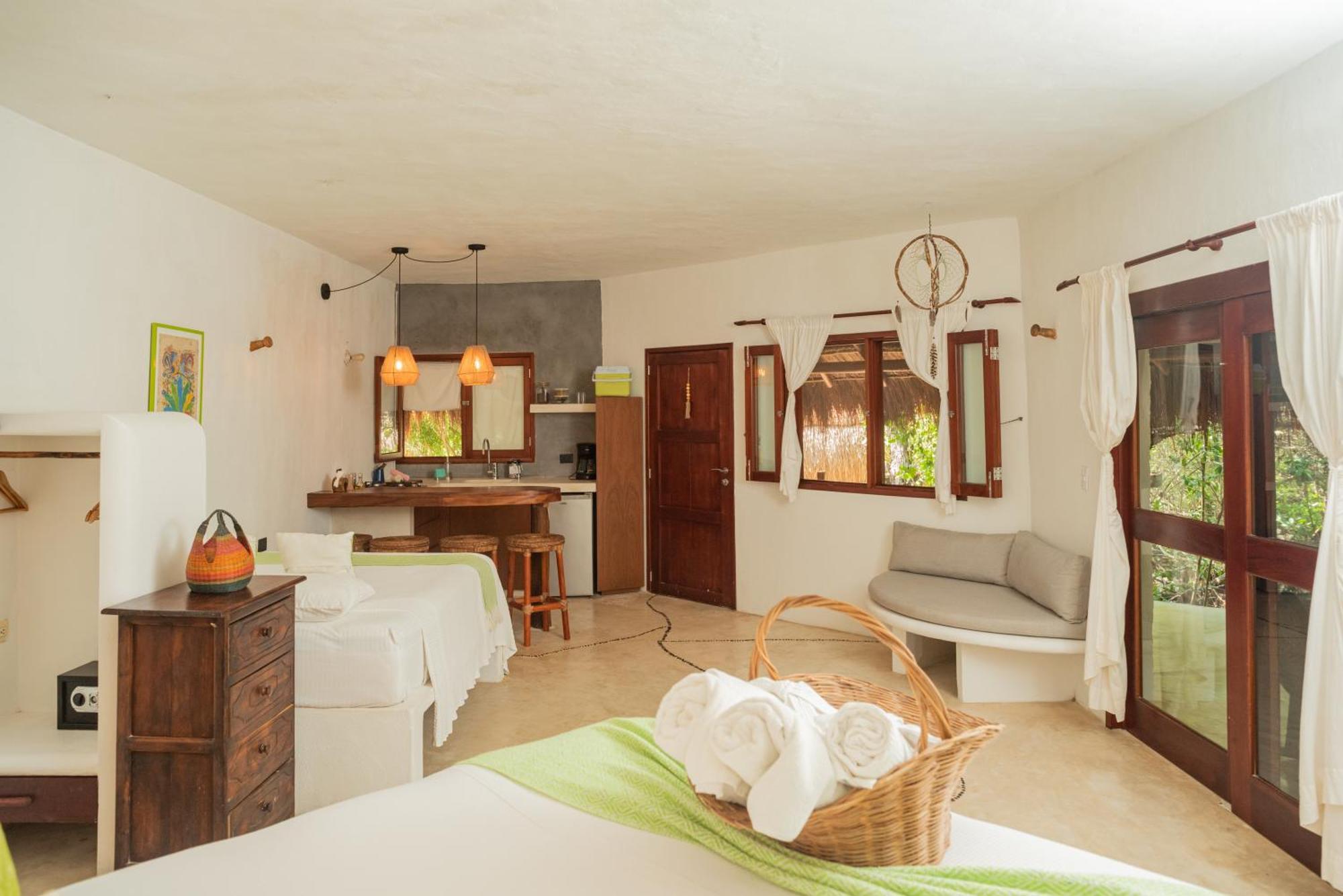 Double Room Queen bed Ground Floor