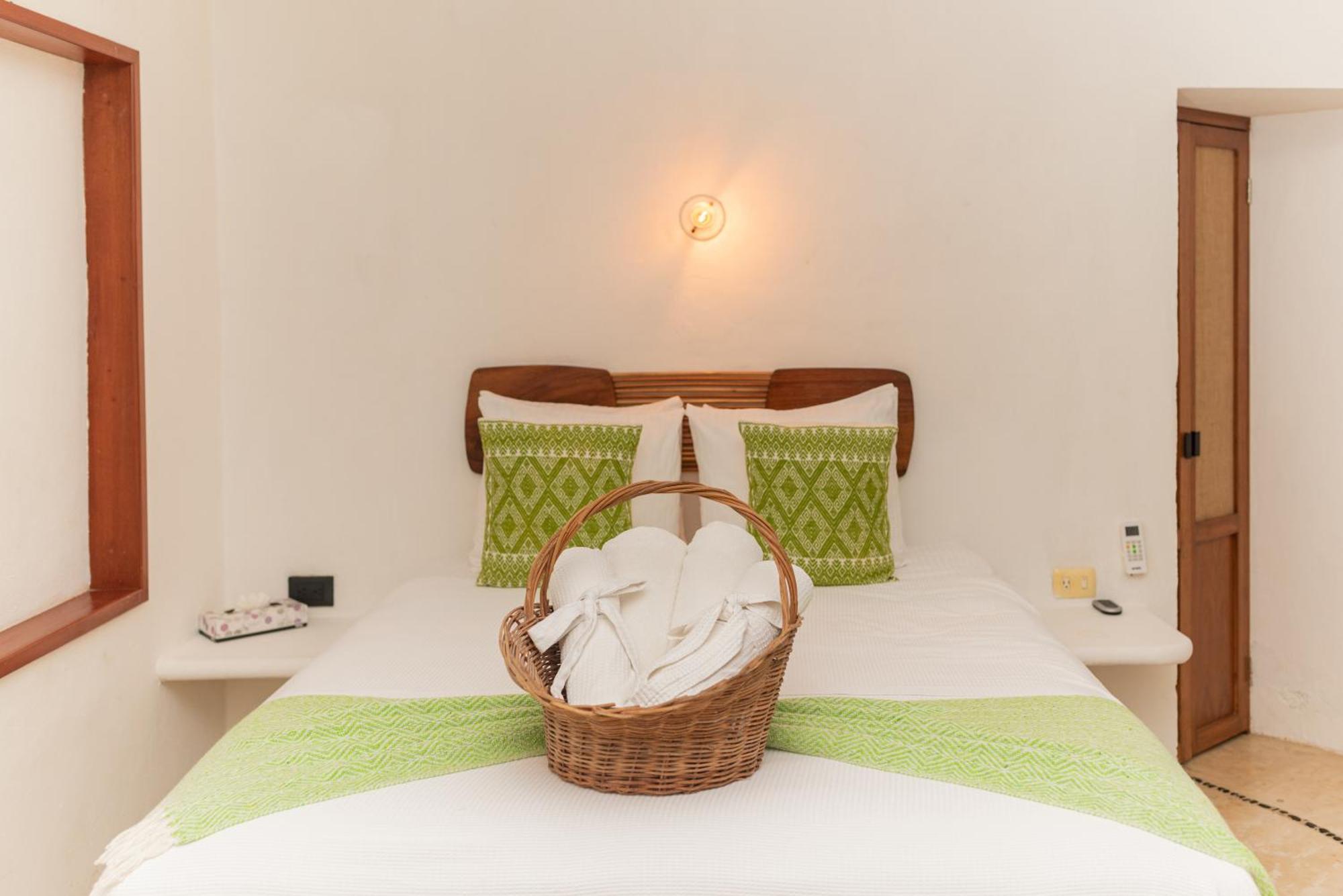 Double Room Queen bed Ground Floor