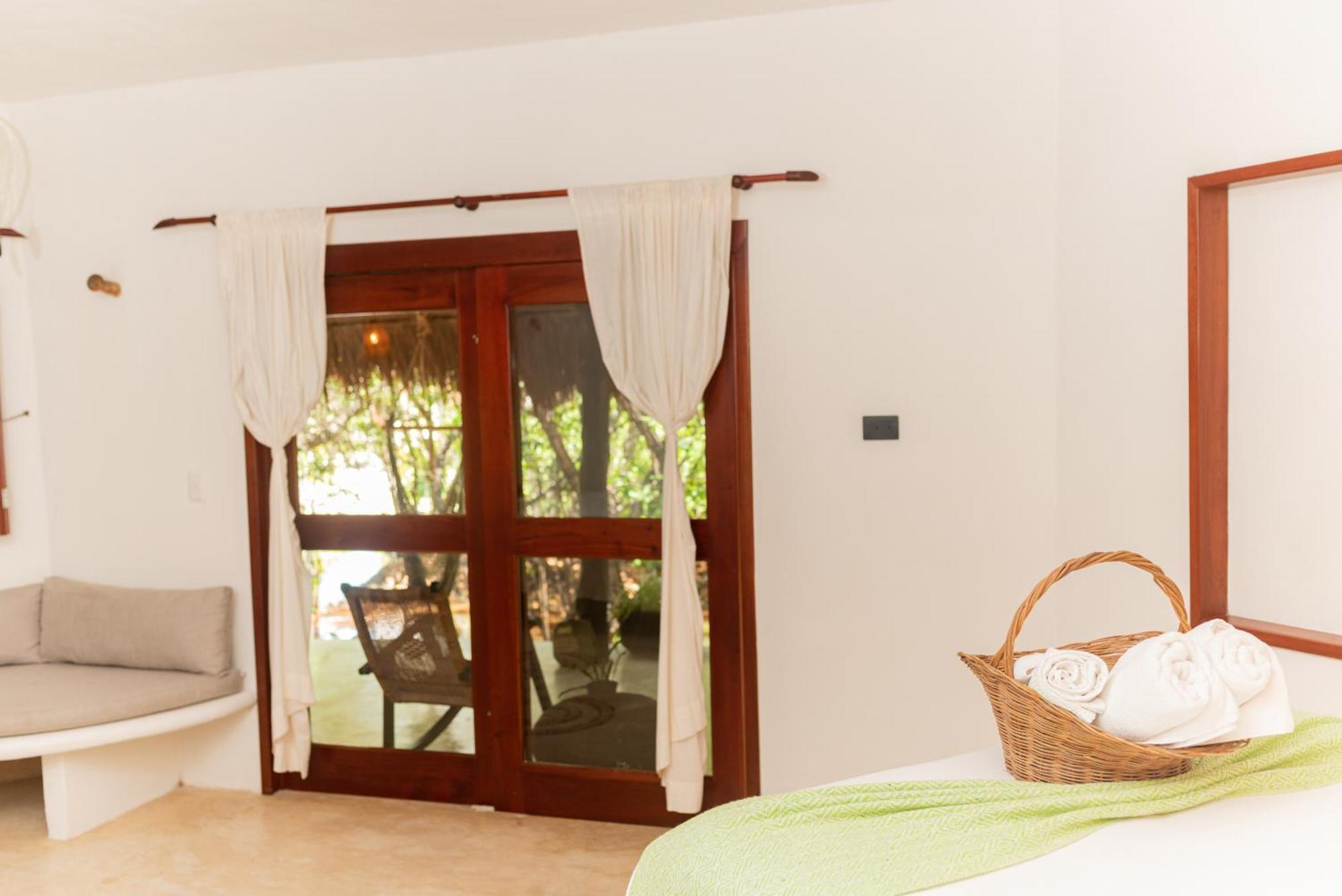 Double Room Queen bed Ground Floor