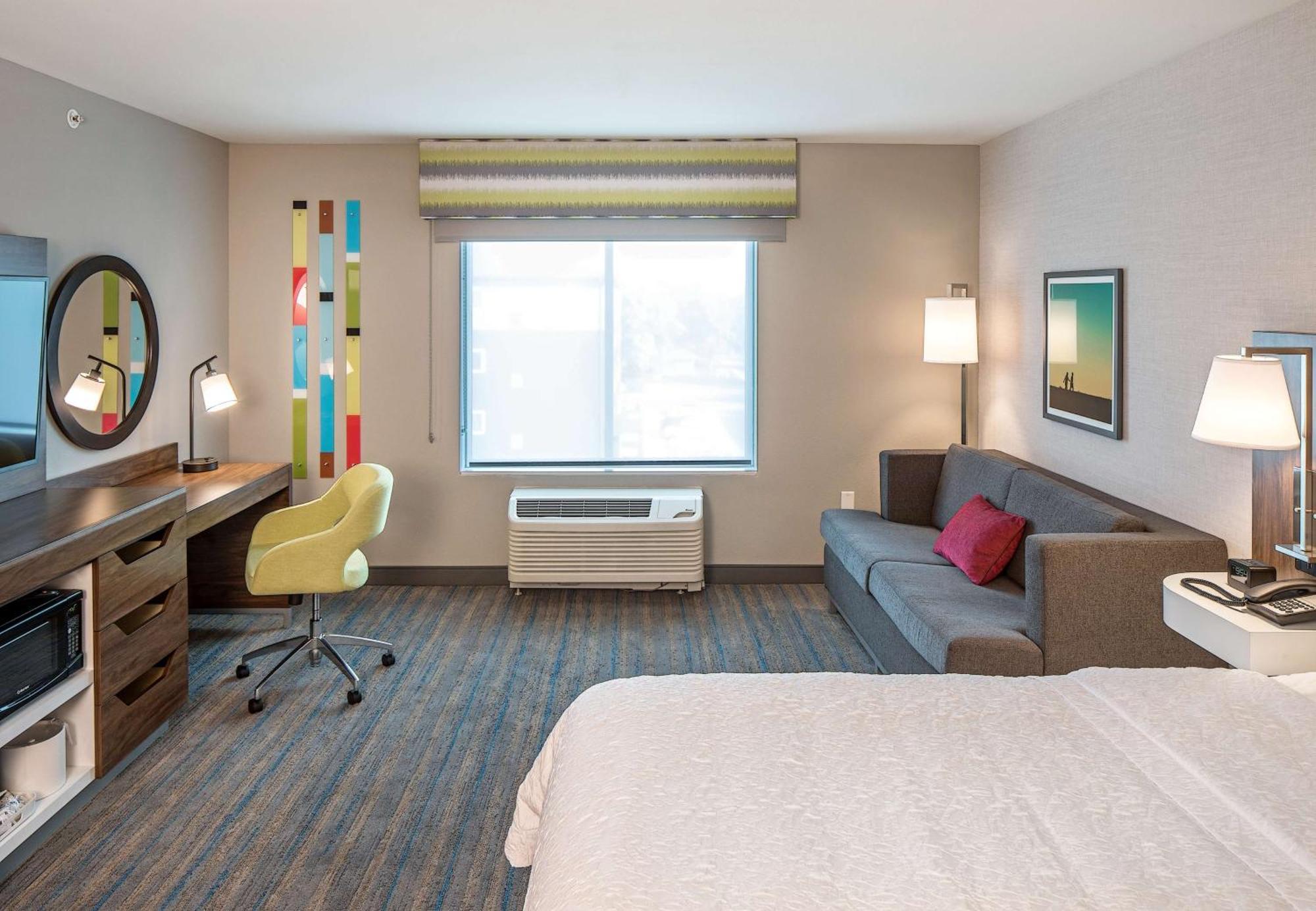 King Room with Sofa Bed - Non-Smoking