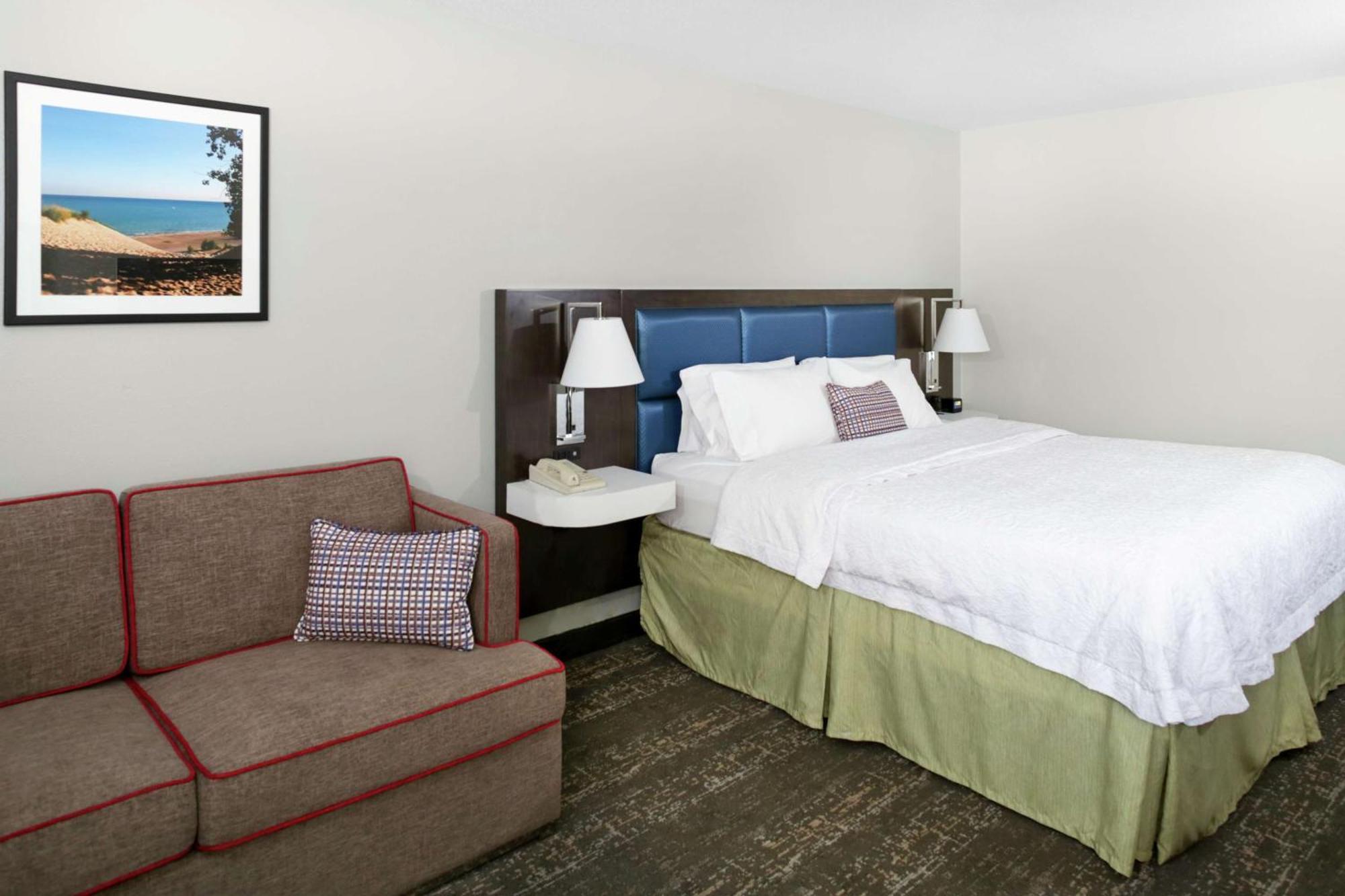 King Room with Sofa Bed and Study - Non-Smoking