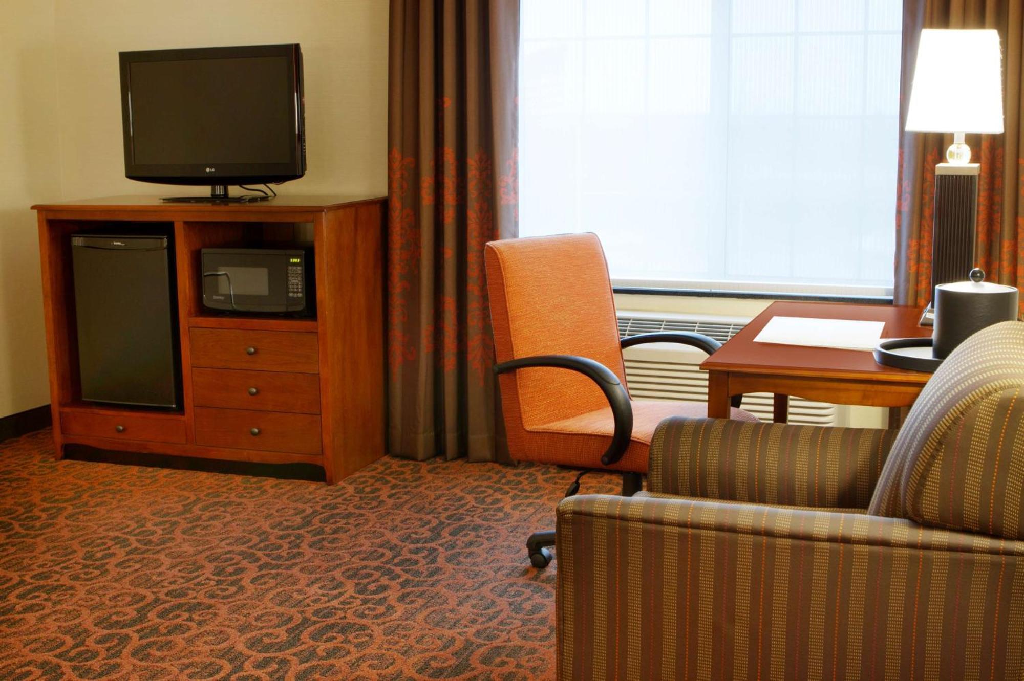 King Room Roll Shower Mobility Hearing Access or Non-Smoking