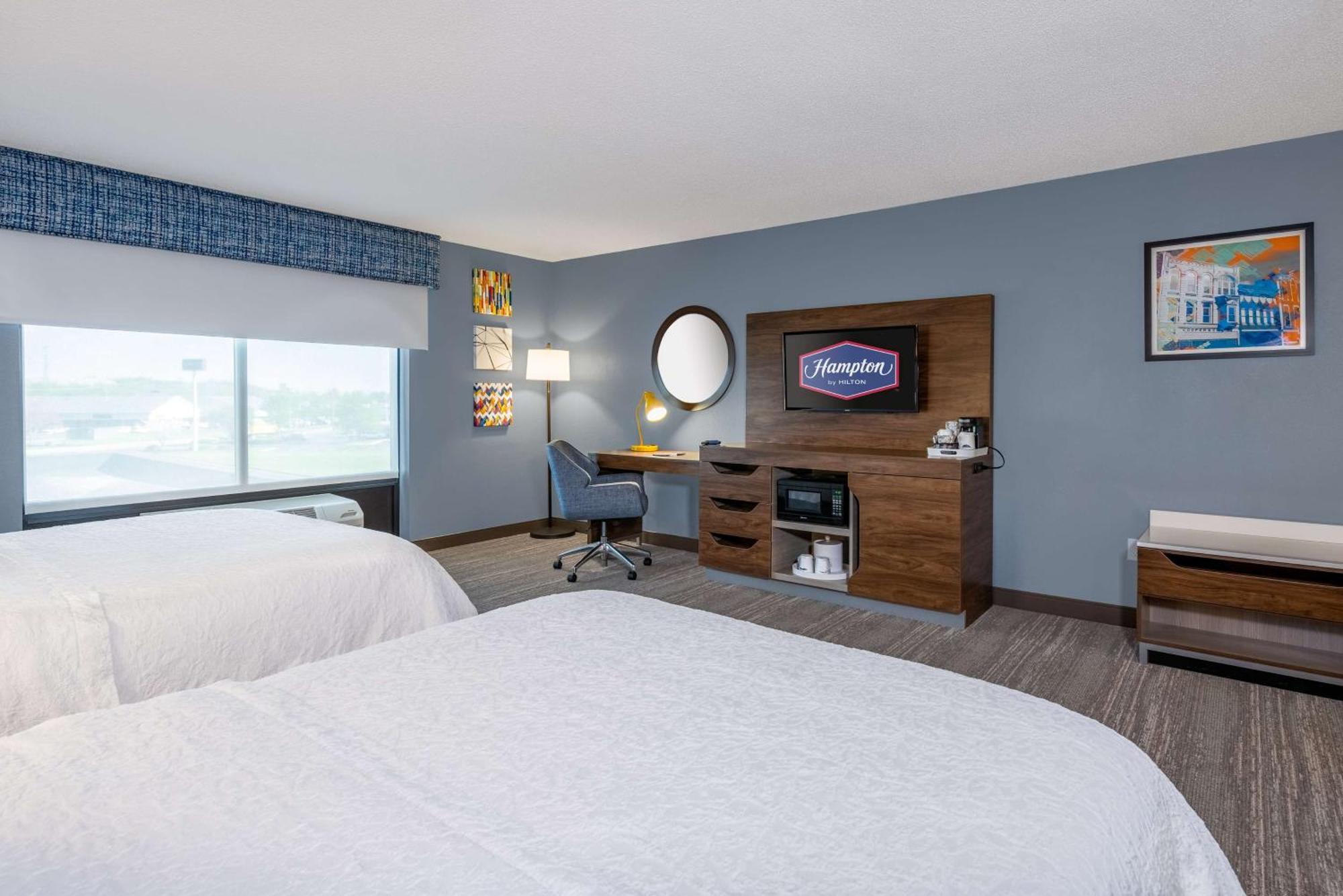 Queen Room Two Queen Beds Mobility Access or Non-Smoking