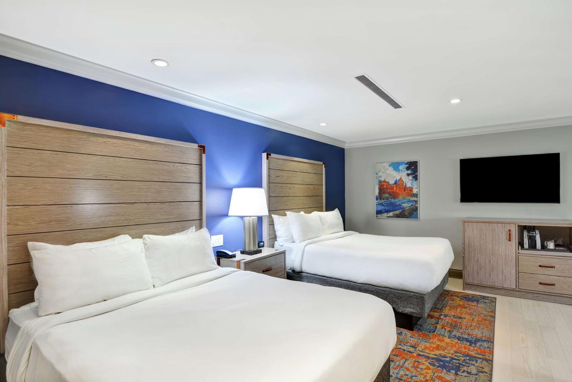 Queen Room Two Queen Beds