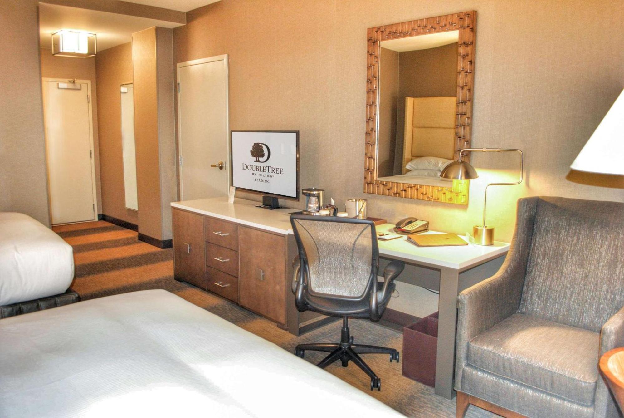 Queen Room Two Queen Beds Shower Mobility or Hearing Access