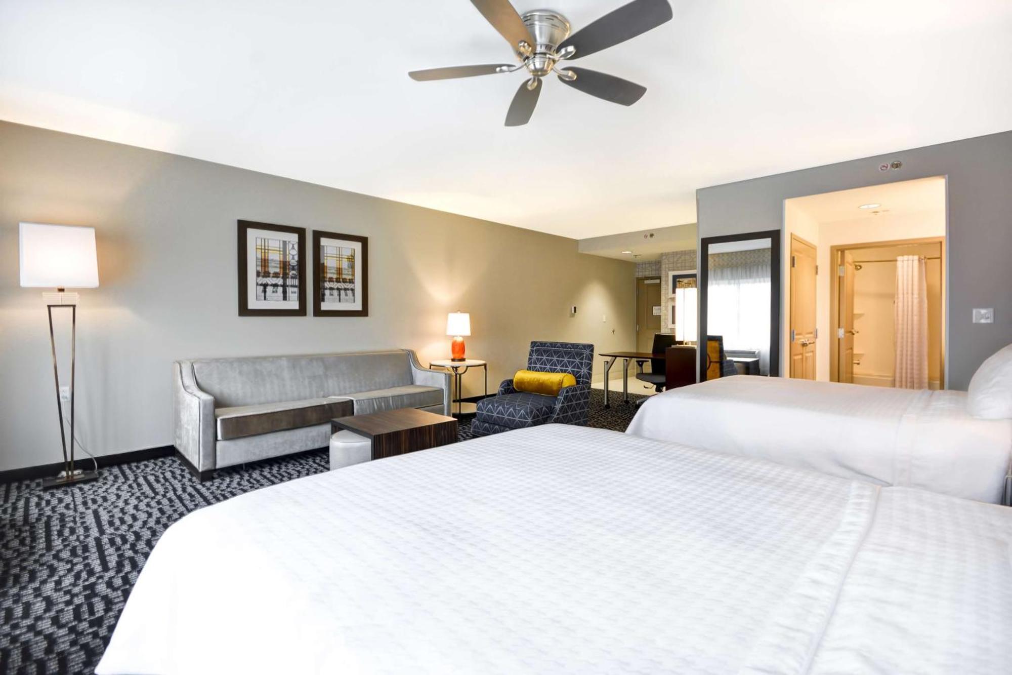 Studio Suite Two Queen Beds Hearing Access or Non-Smoking