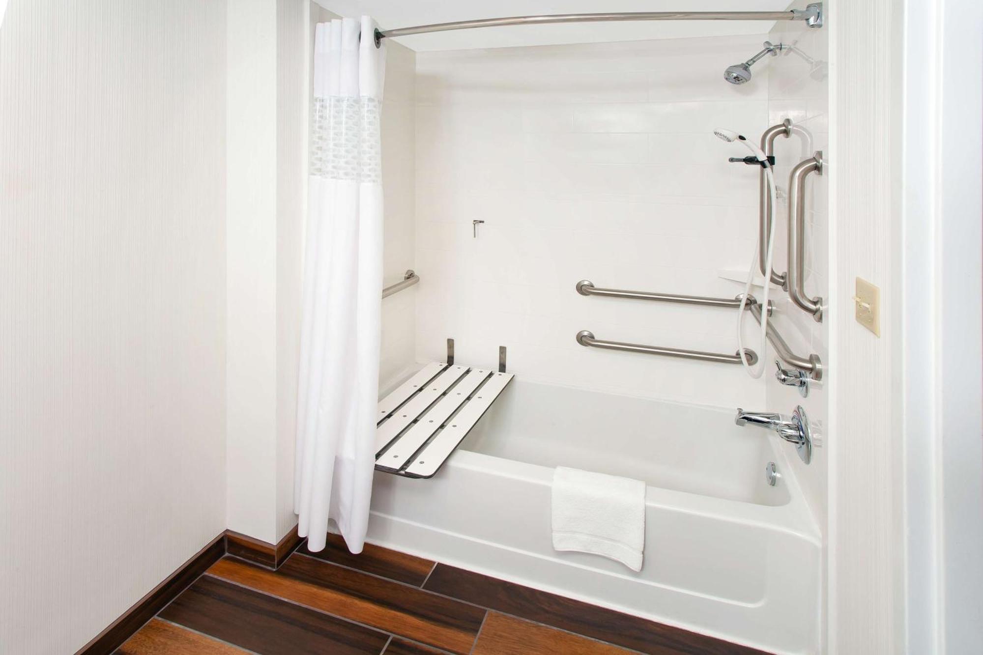 King Room Mobility Access or Non-Smoking