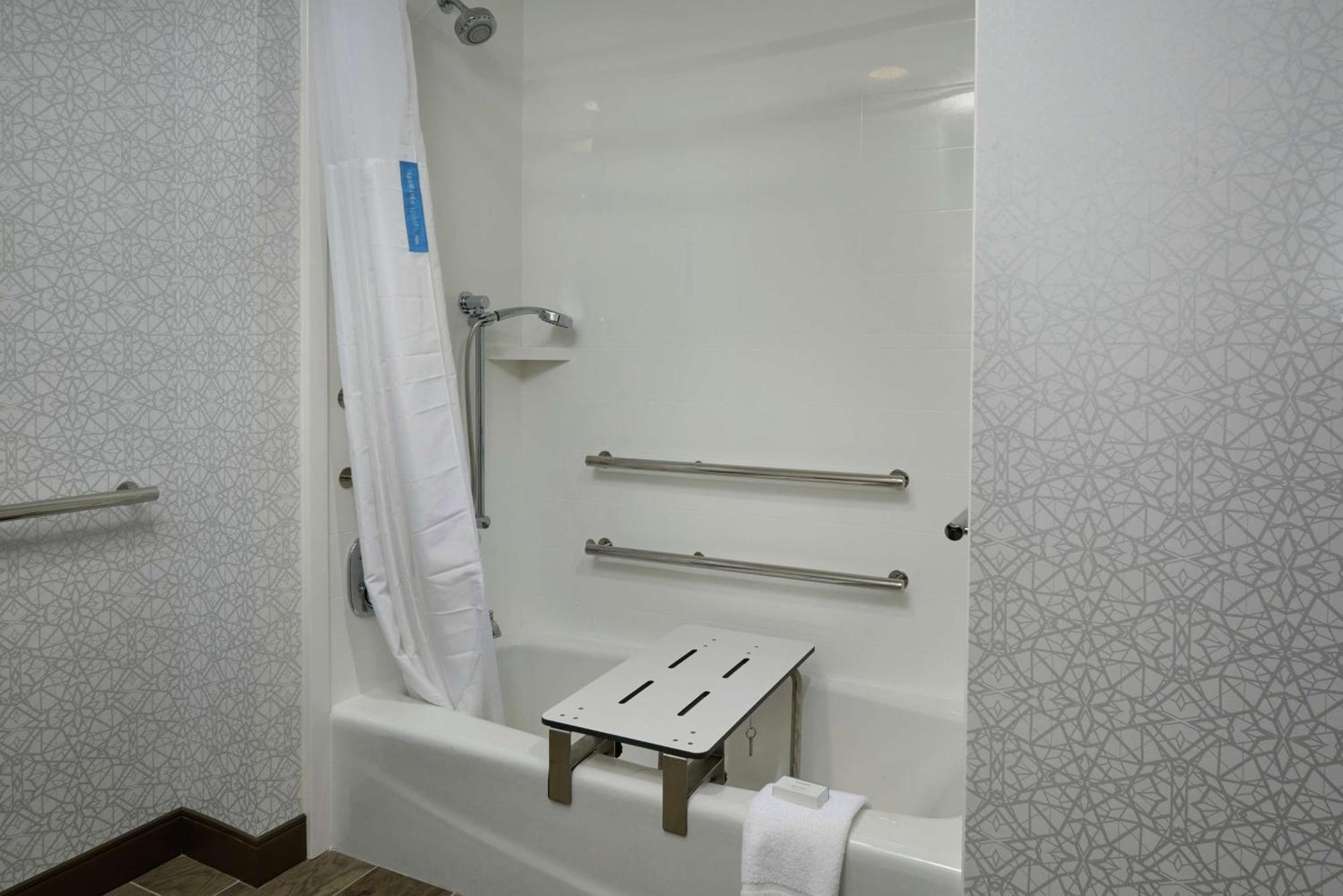 King Room - Mobility Access/Non-Smoking