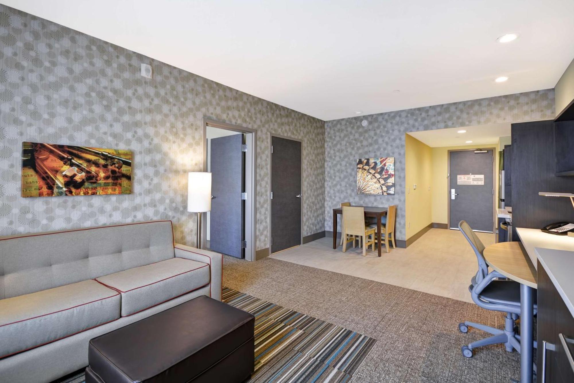 One-Bedroom King Suite Non-Smoking