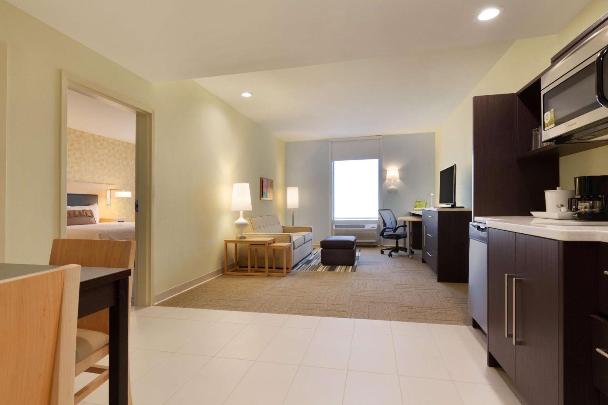 One-Bedroom King Suite Non-Smoking